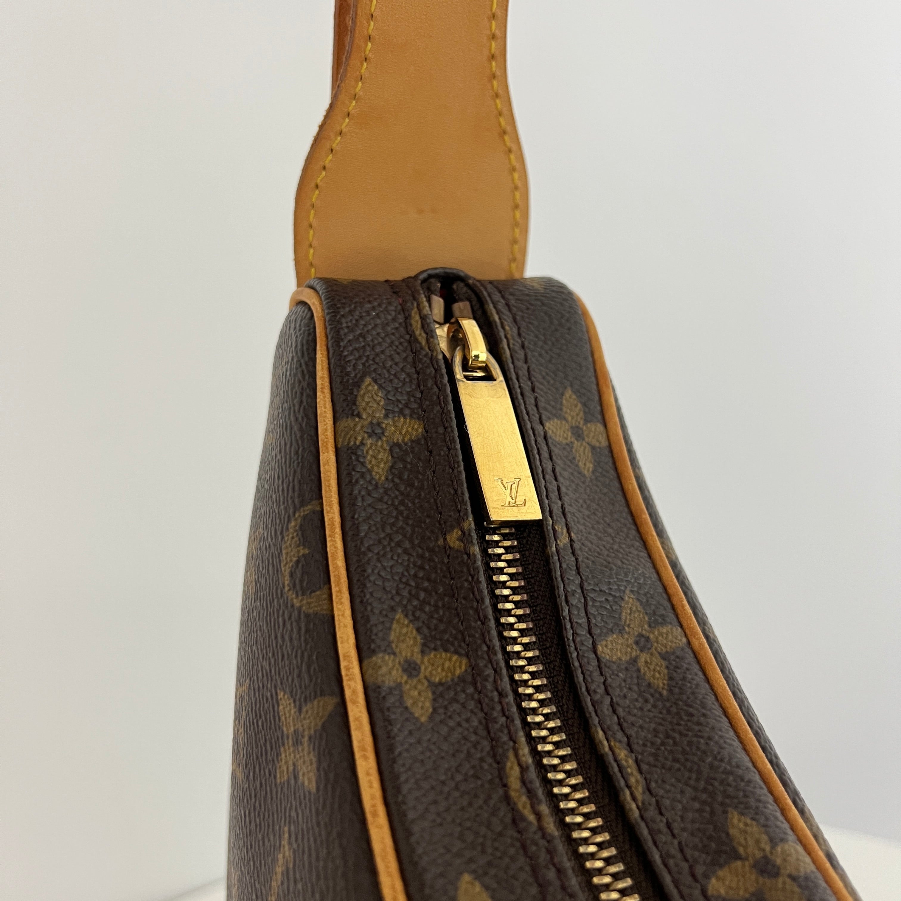 LOUIS VUITTON Croissant MM handbag in brown canvas and leather