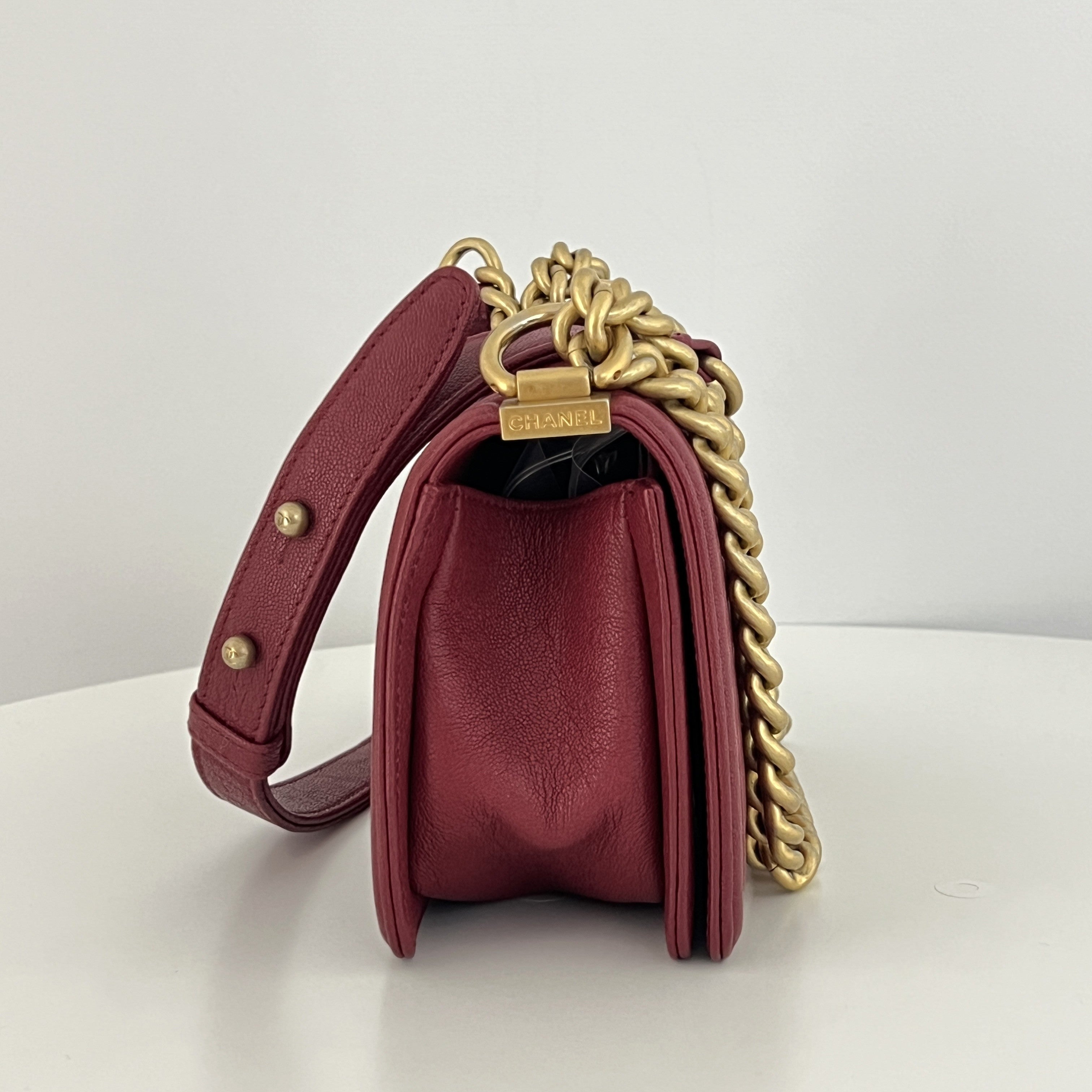 CHANEL Boy Chevron handbag in red caviar leather