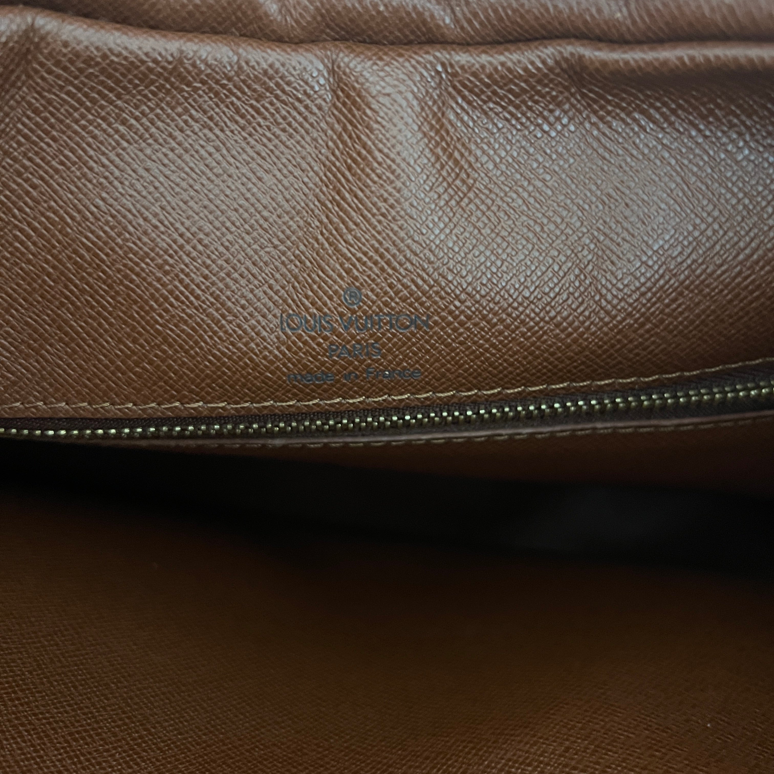 LOUIS VUITTON Boulogne 30 handbag in brown canvas and leather
