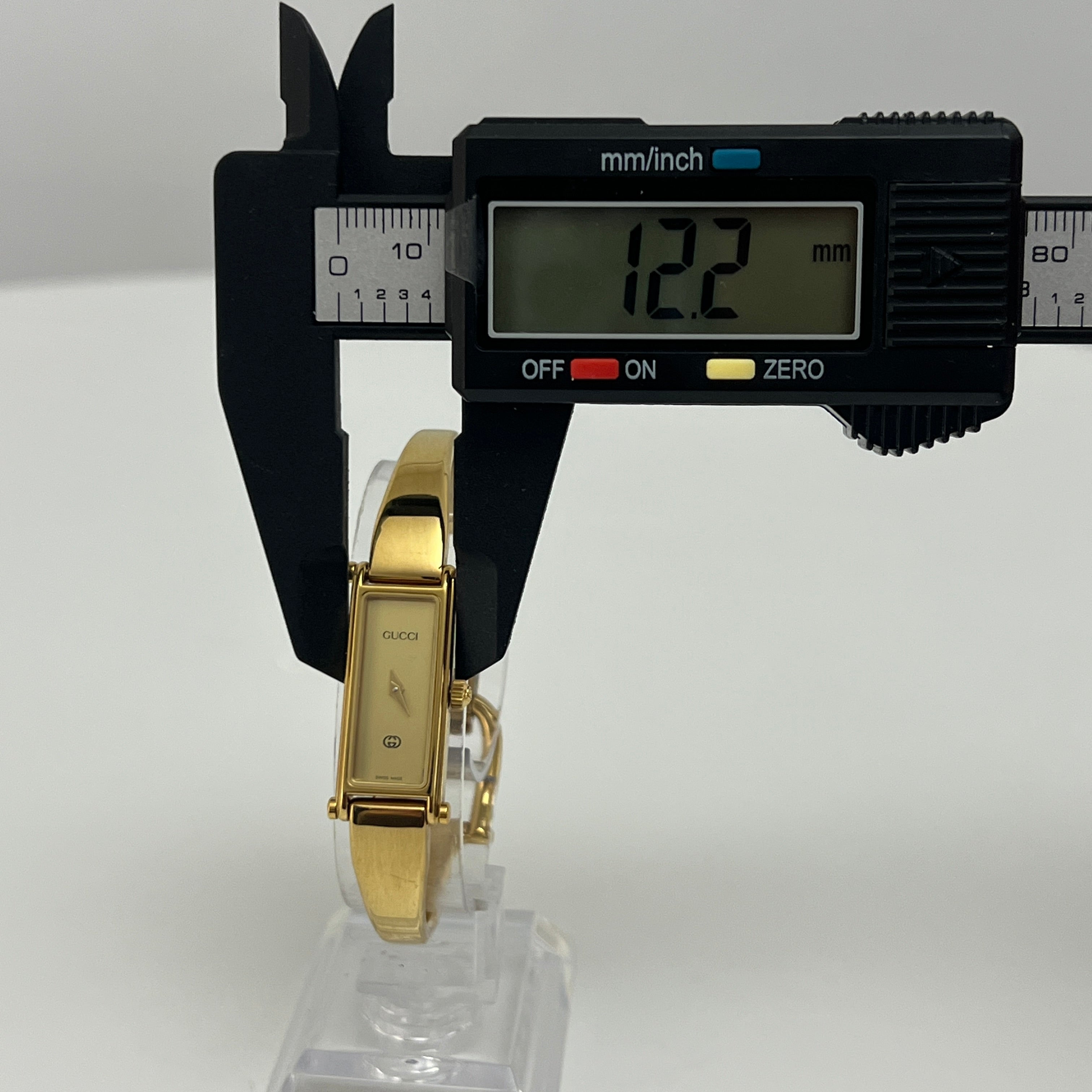 Montre GUCCI 1500 plaquée or dorée