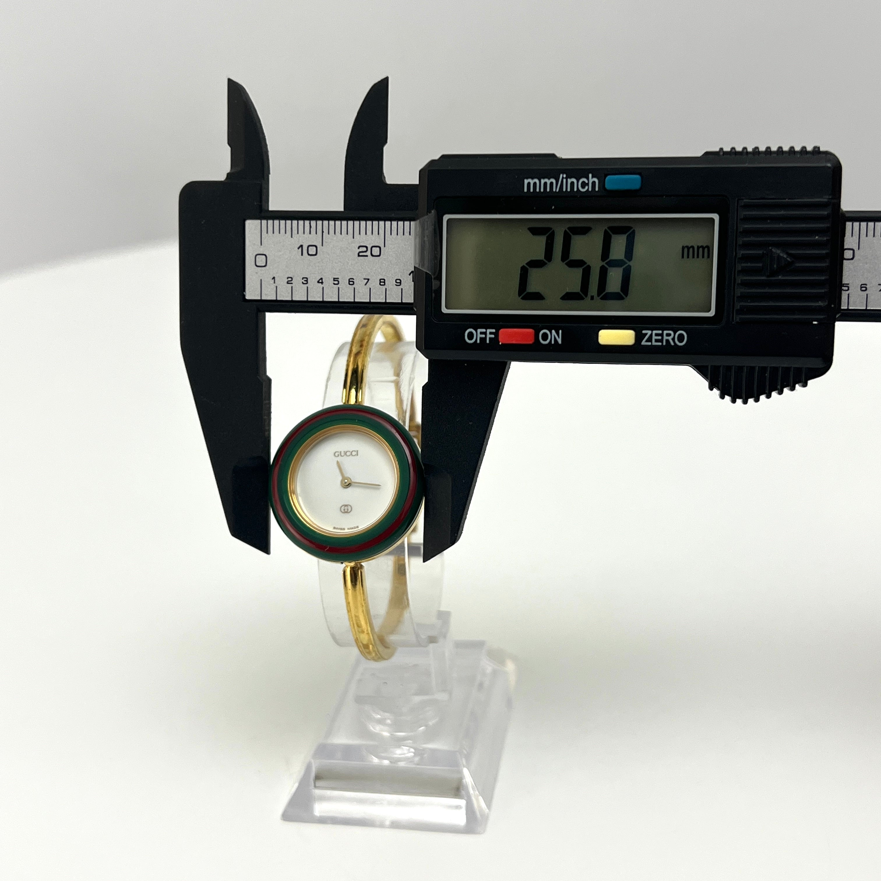 Montre GUCCI Play plaquée or dorée