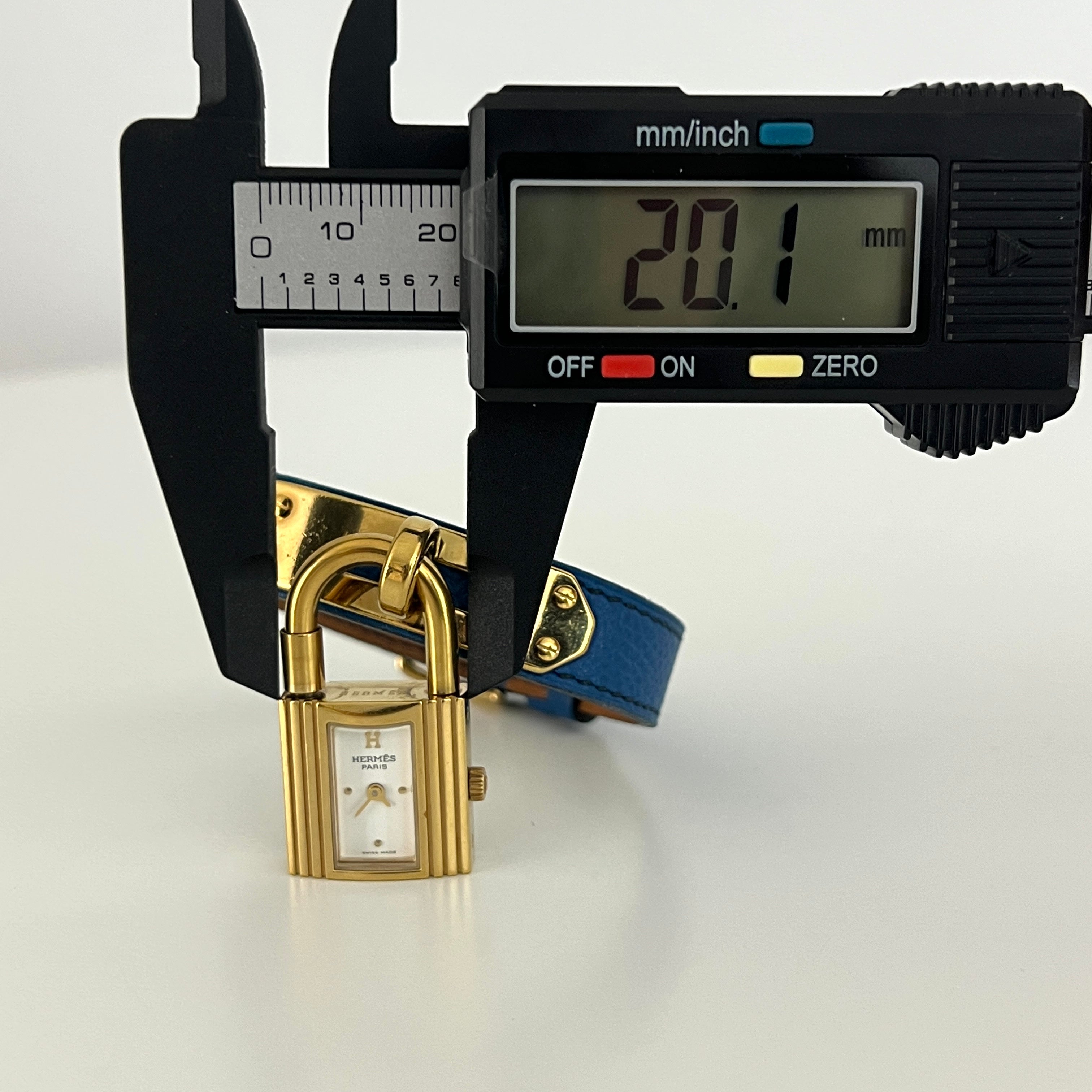 Montre HERMÈS Kelly plaquée or dorée