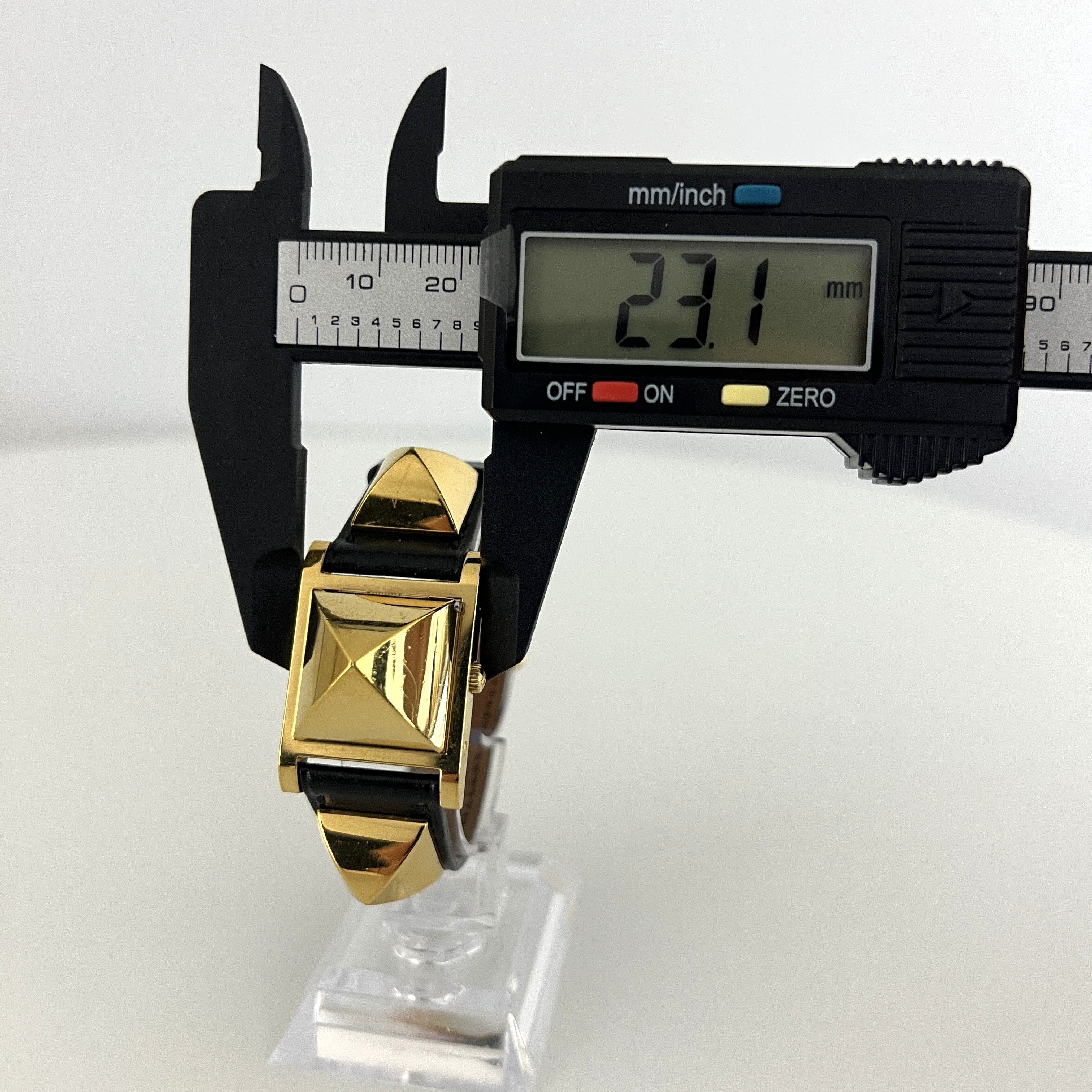 Montre HERMÈS Médor plaqué or doré