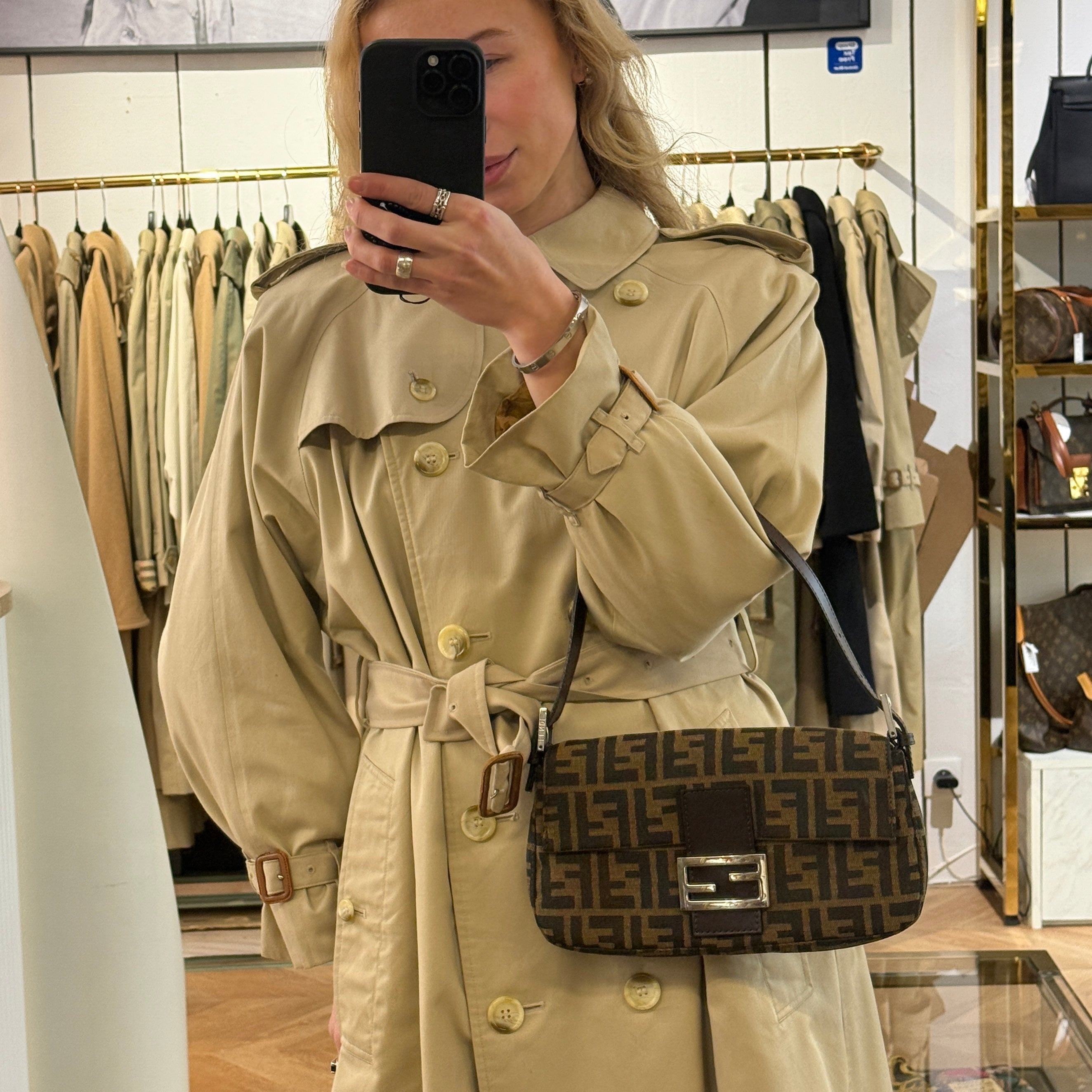 Sac à main FENDI Baguette toile et cuir marron