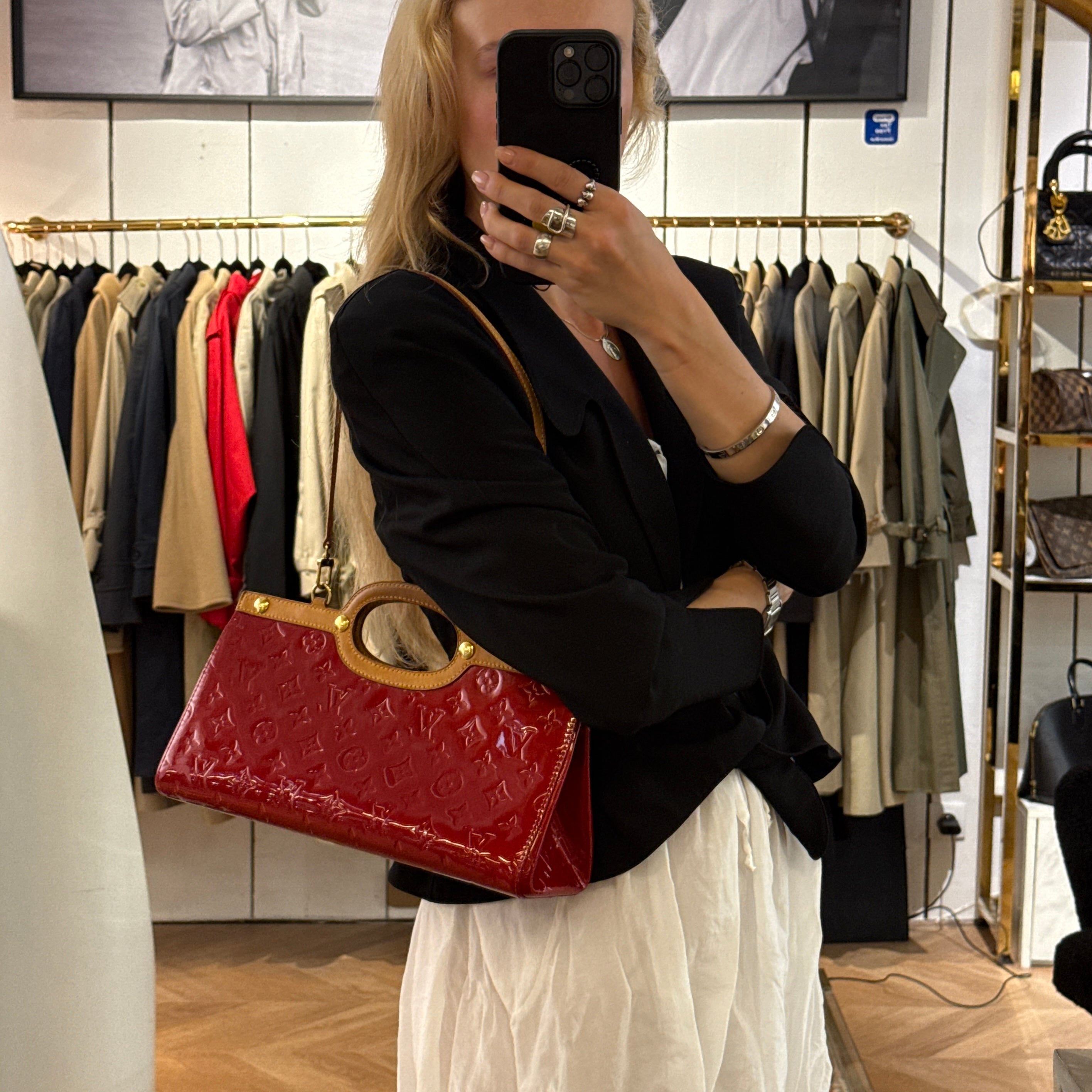 LOUIS VUITTON Roxbury red patent leather bag