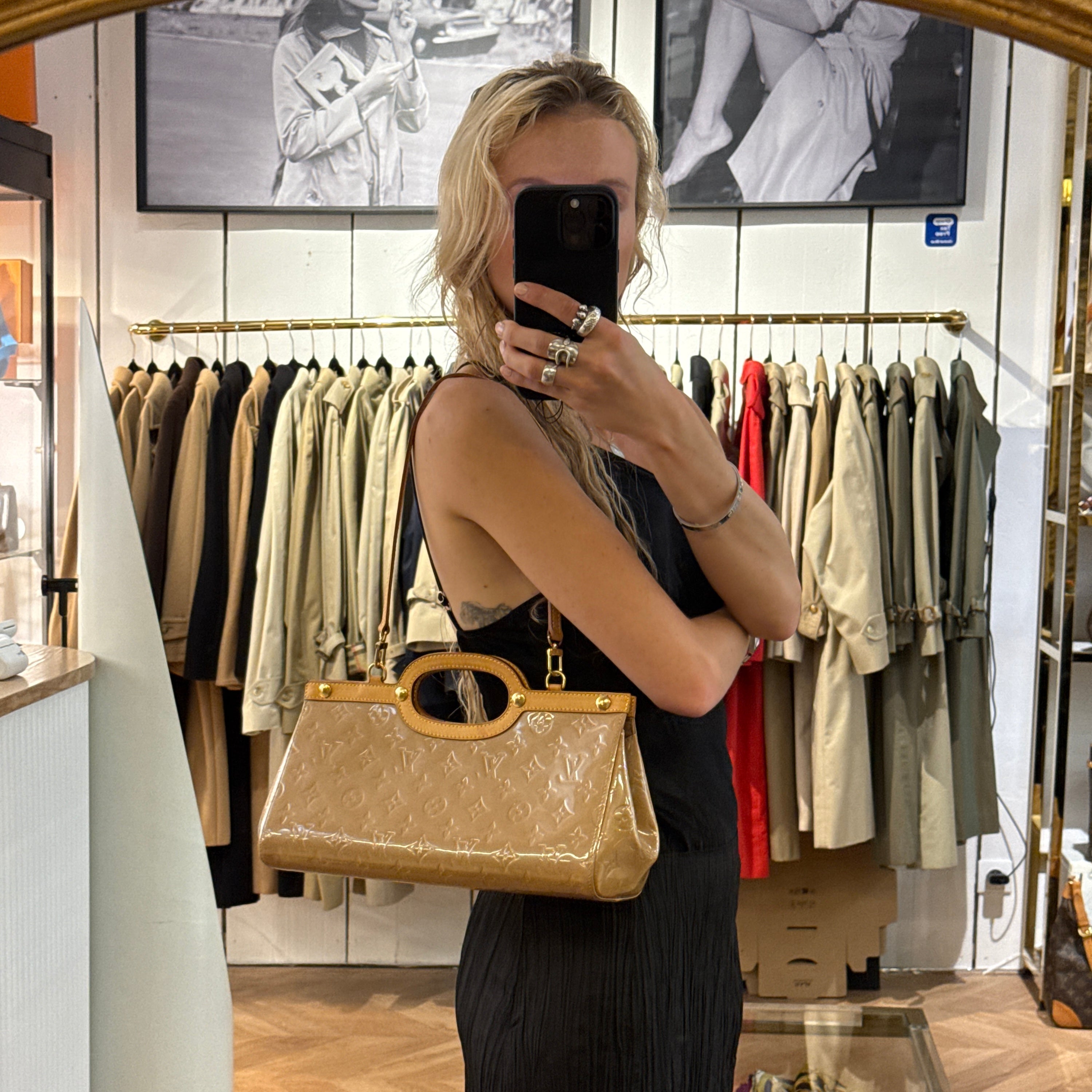 Sac LOUIS VUITTON Roxbury cuir verni marron noisette