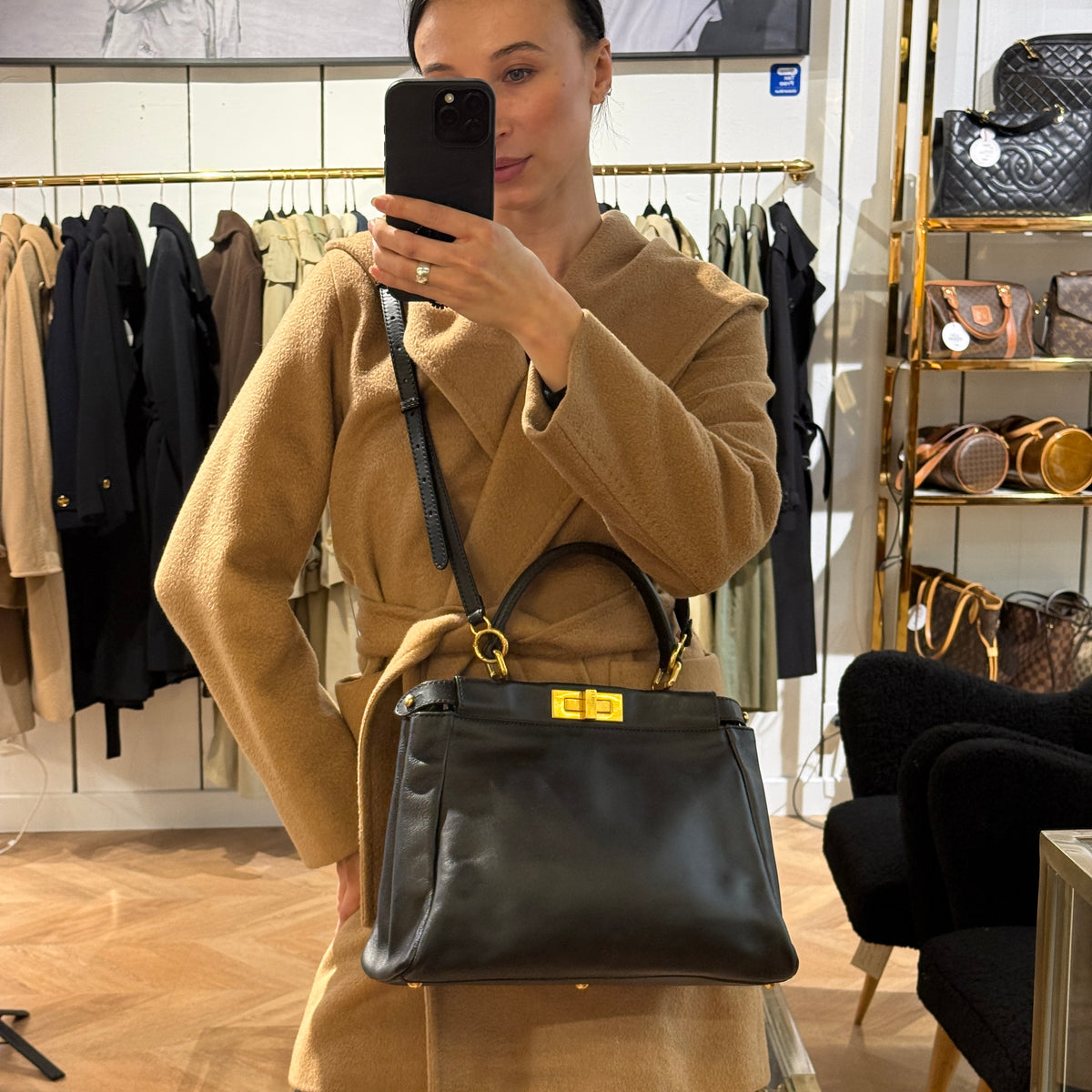 FENDI Peekaboo shoulder bag in black smooth leather