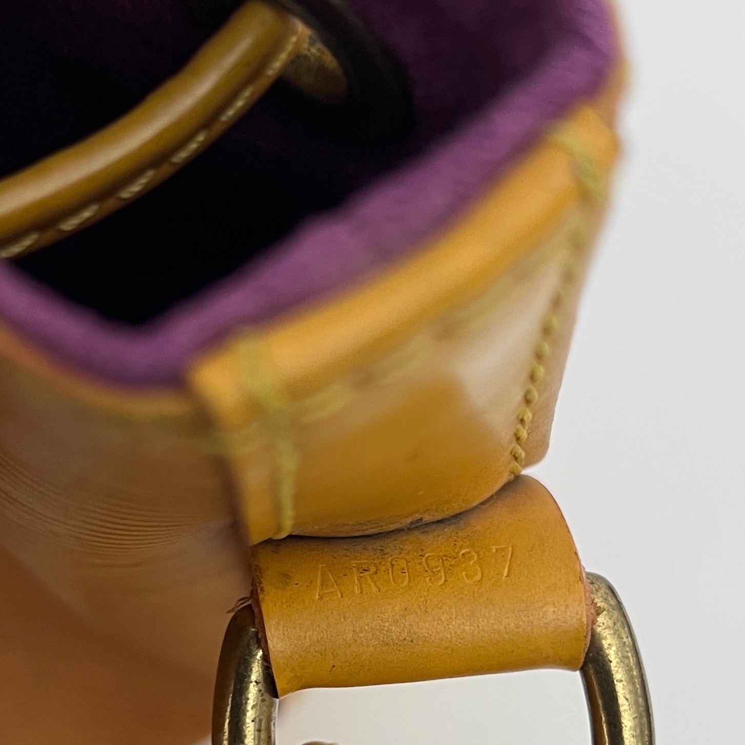 Sac LOUIS VUITTON Noé Petit cuir épi jaune