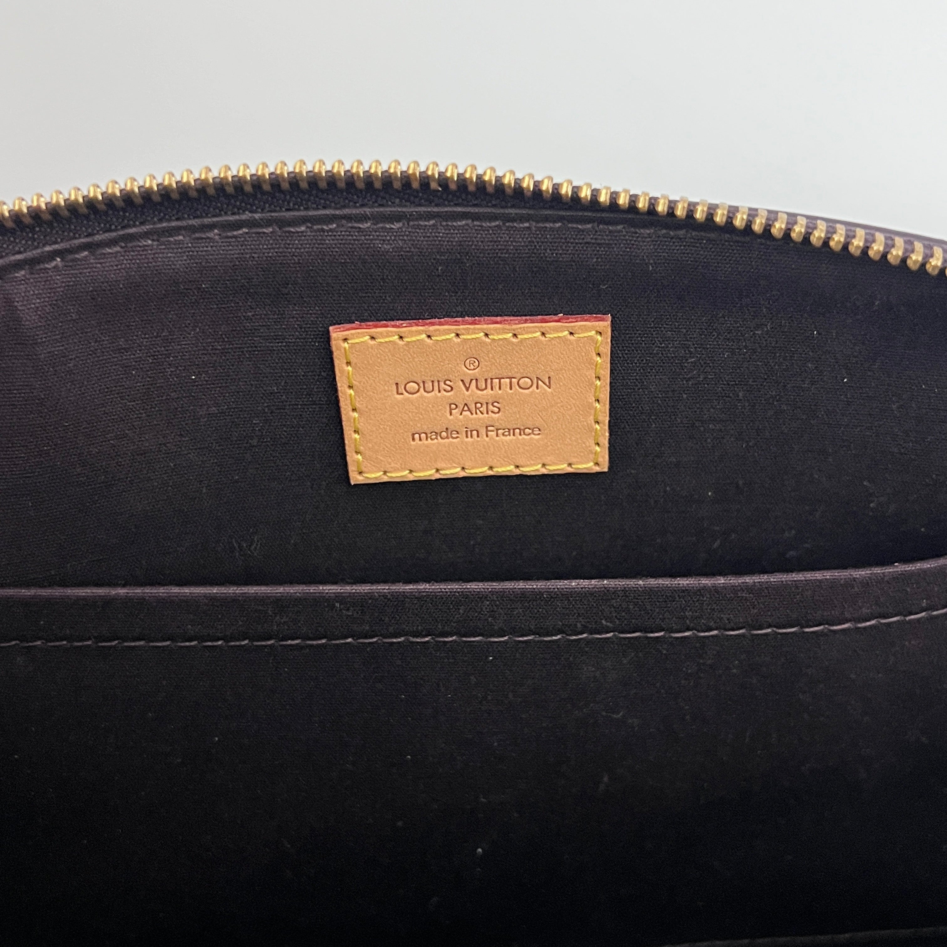 Sac LOUIS VUITTON Sherwood cuir verni violet