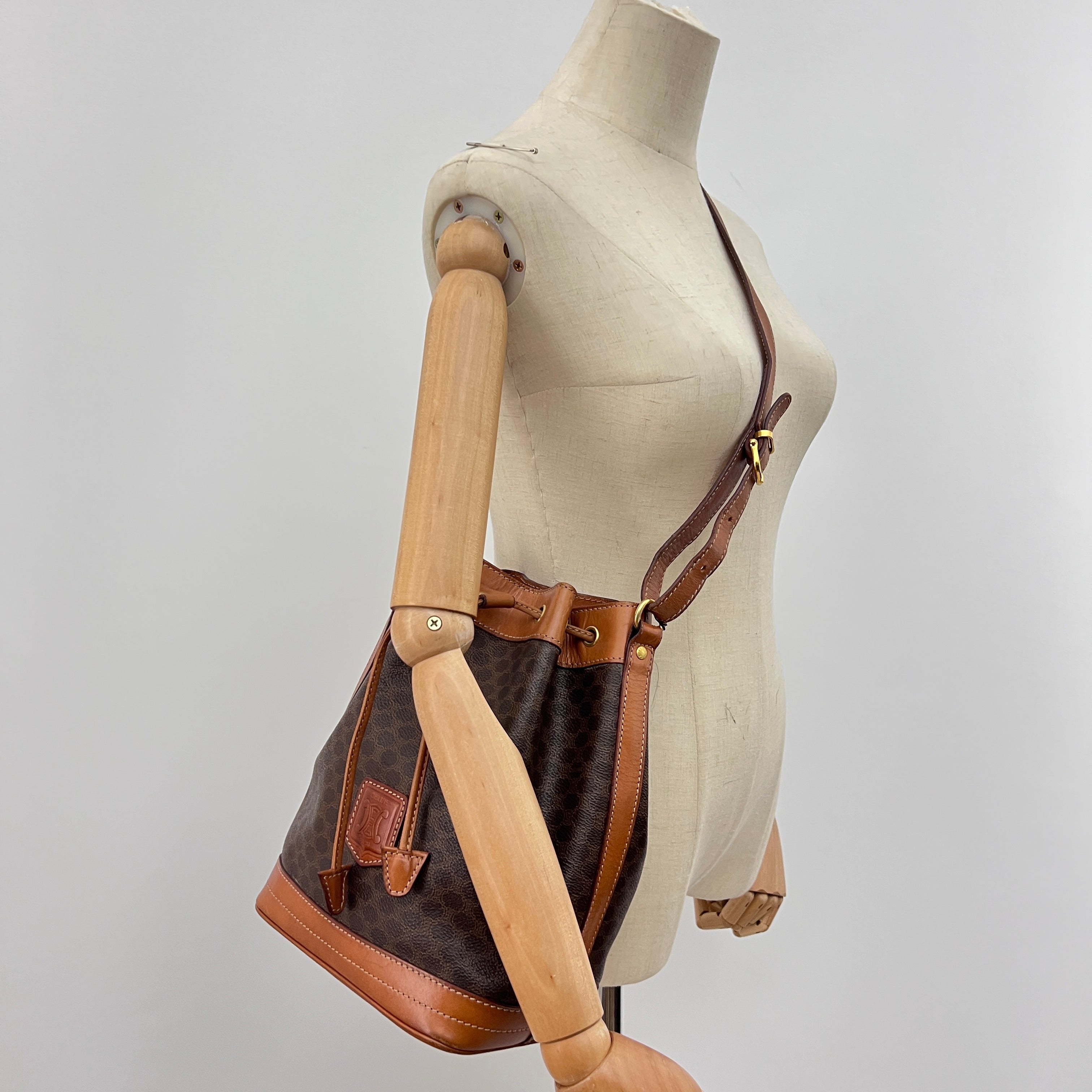 Sac à bandoulière CELINE Seau toile et cuir marron