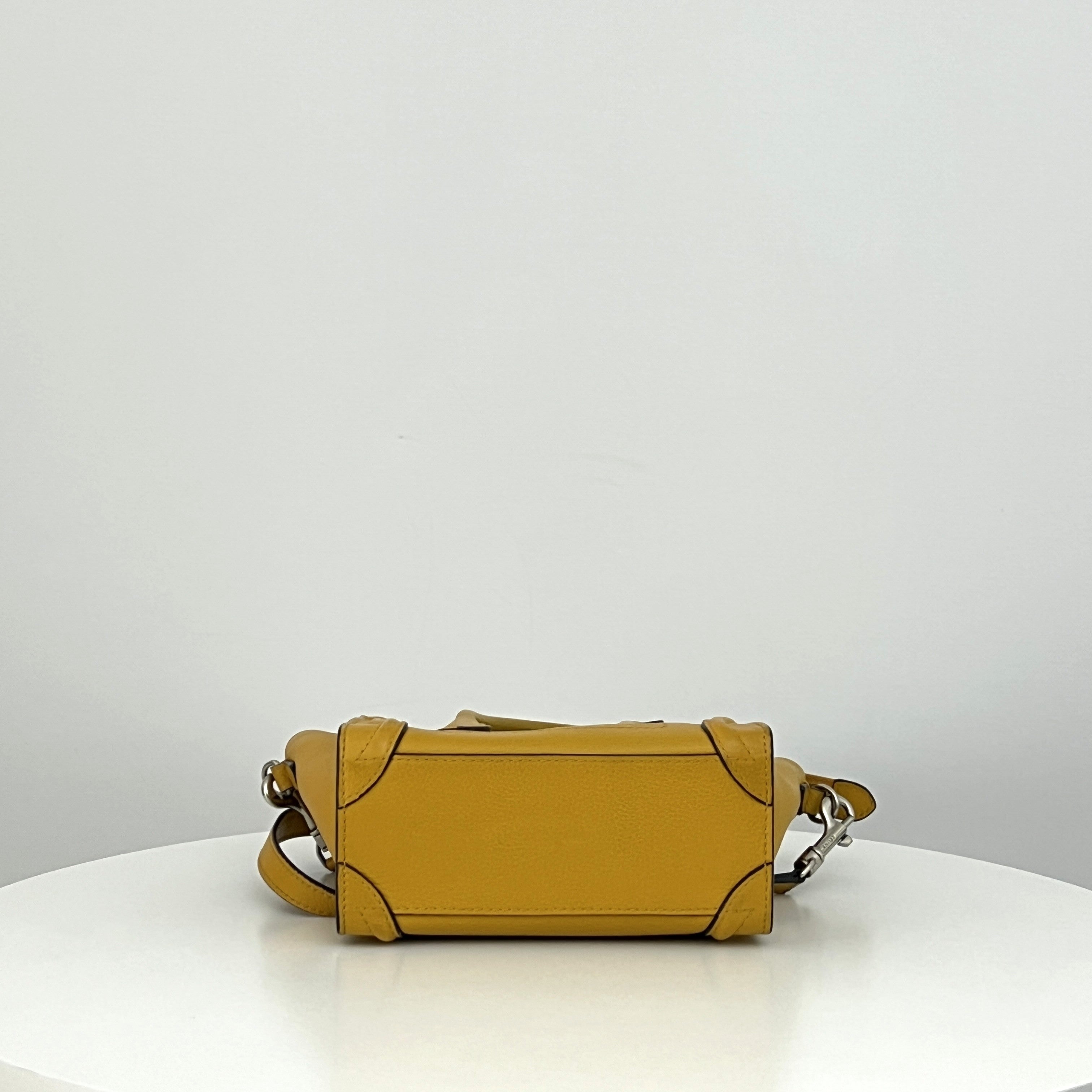 Sac à bandoulière CELINE Nano Luggage cuir jaune