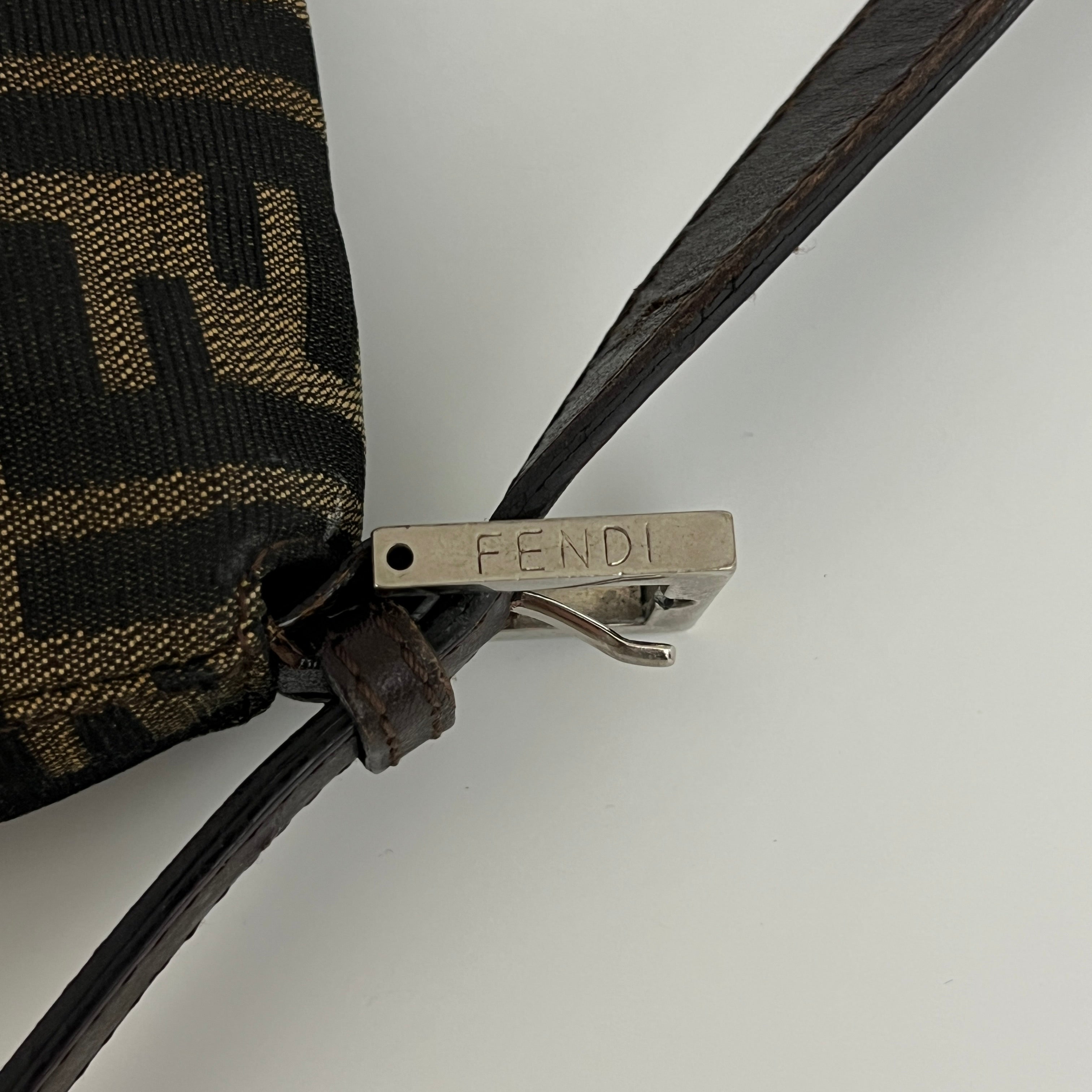 FENDI Baguette handbag in brown canvas and leather