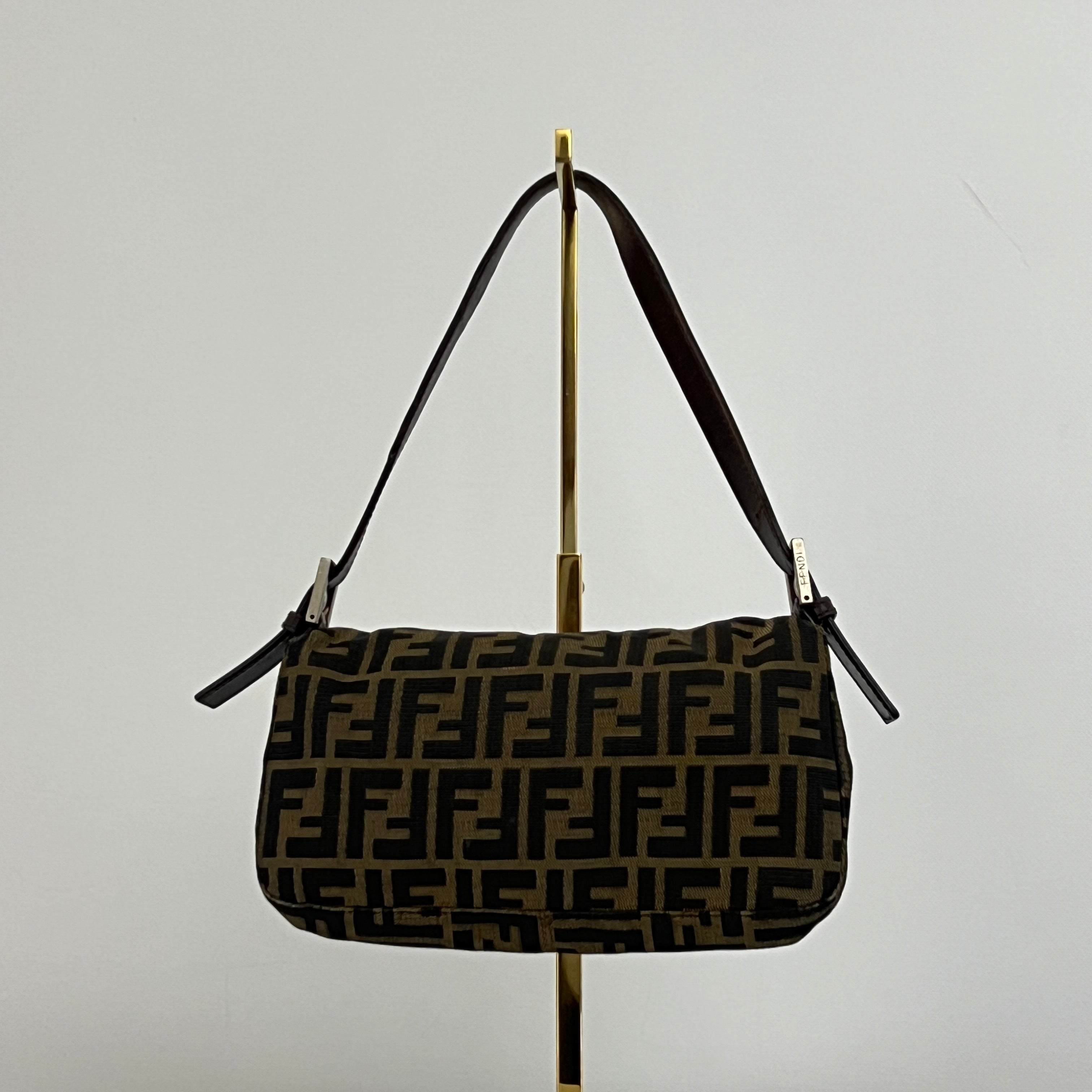 FENDI Baguette handbag in brown canvas and leather