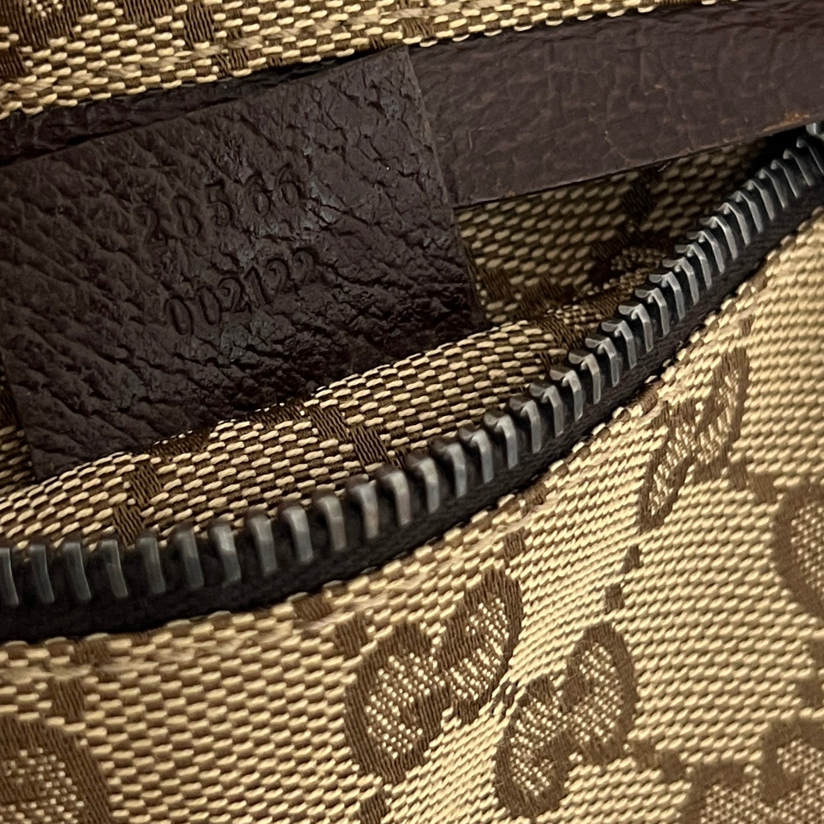 GUCCI Belt Bag in Canvas and Brown Leather