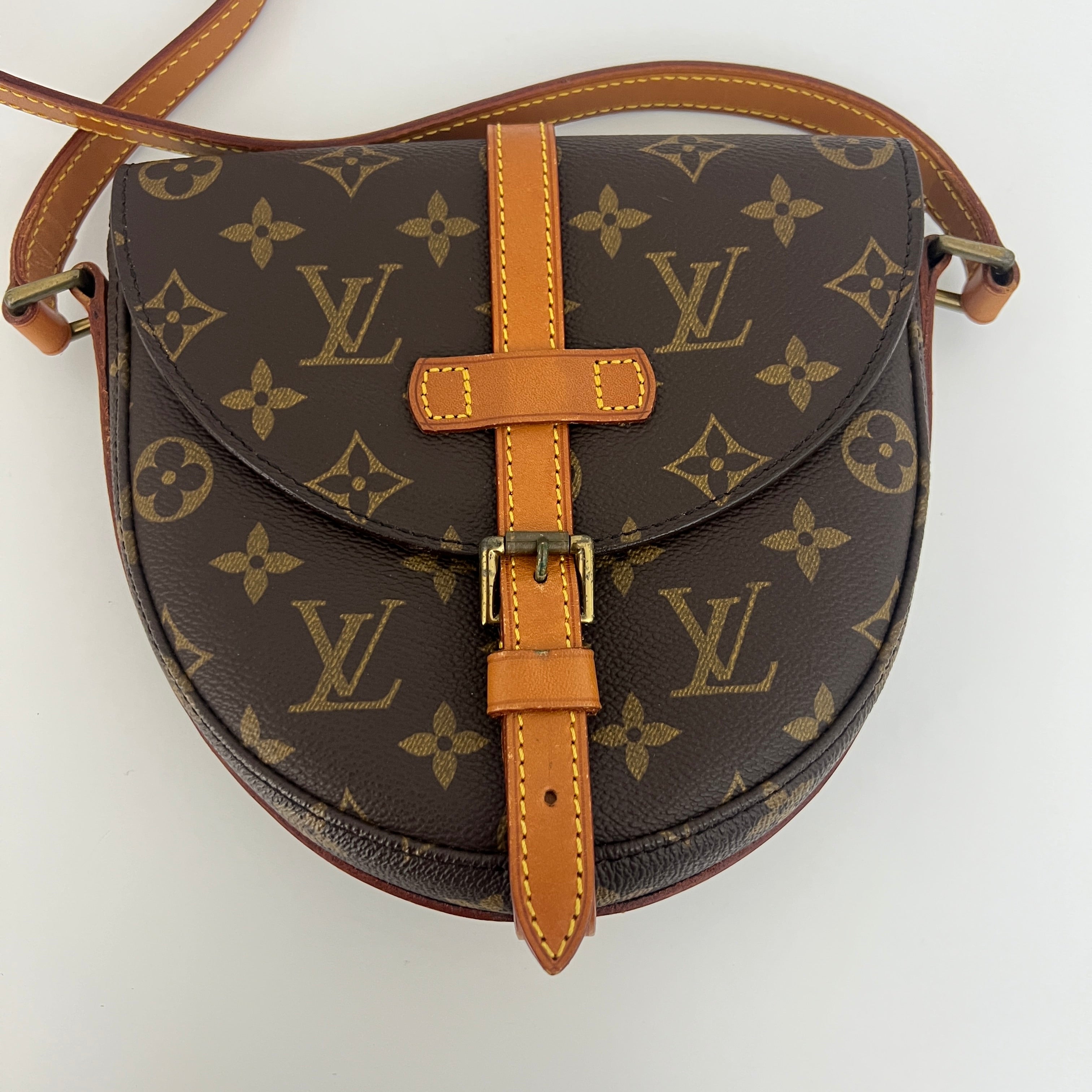 LOUIS VUITTON Chantilly PM handbag in brown canvas and leather