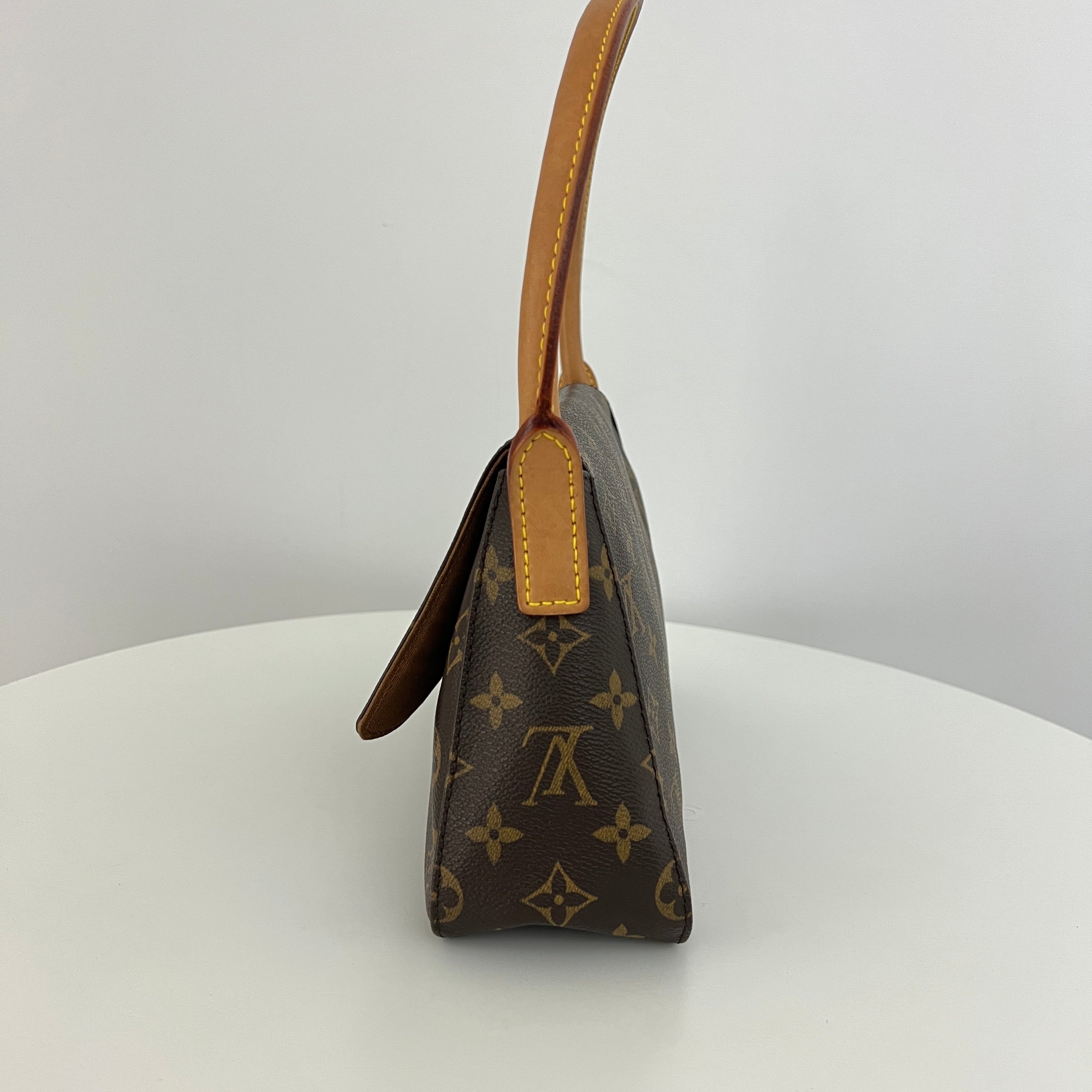 LOUIS VUITTON Looping PM handbag in brown canvas and leather
