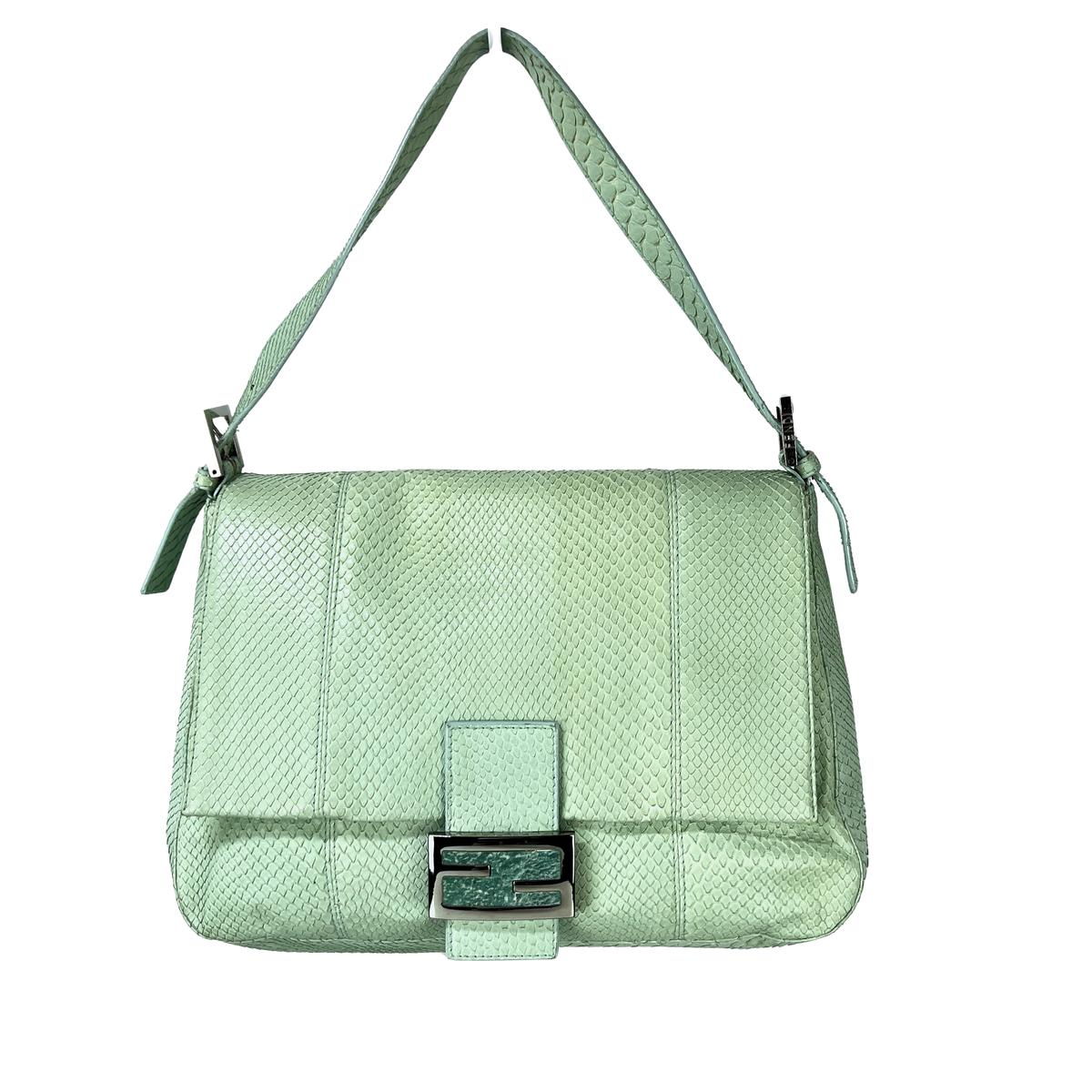 Sac à main FENDI Mamma Baguette cuir exotique python vert