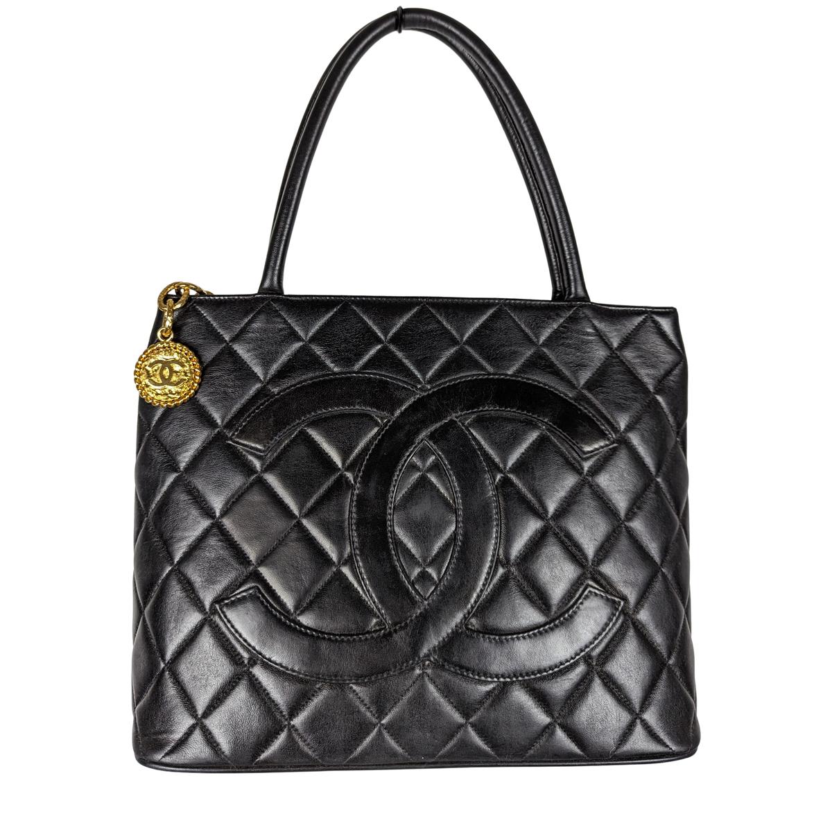 Sac à main CHANEL Médaillon cuir Noir