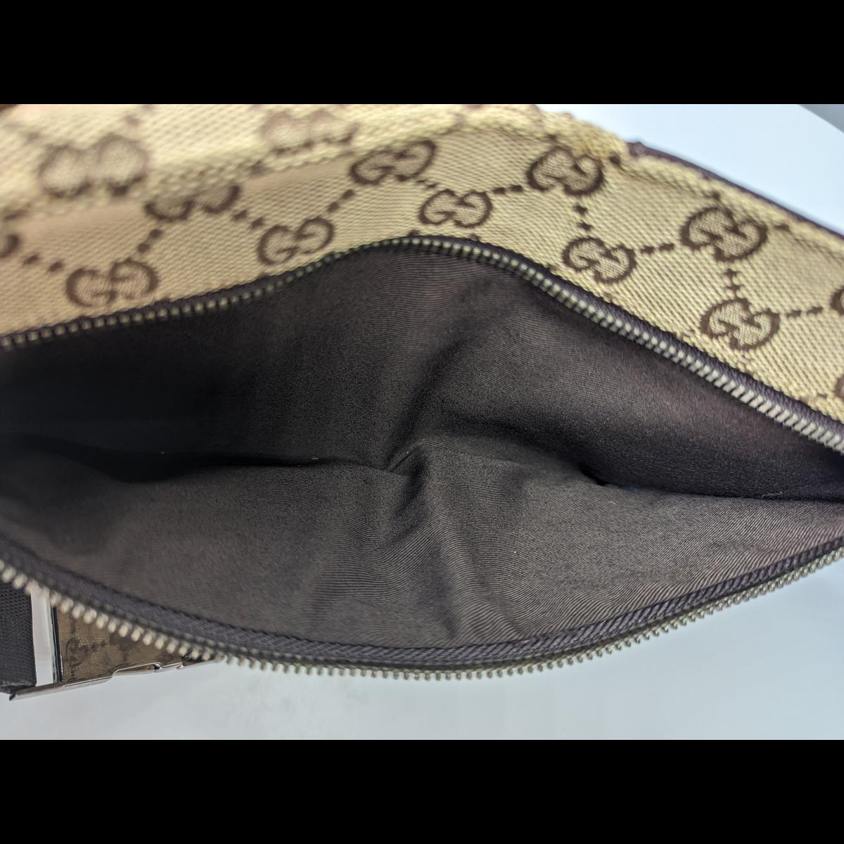 Sac ceinture GUCCI GG toile et cuir Marron