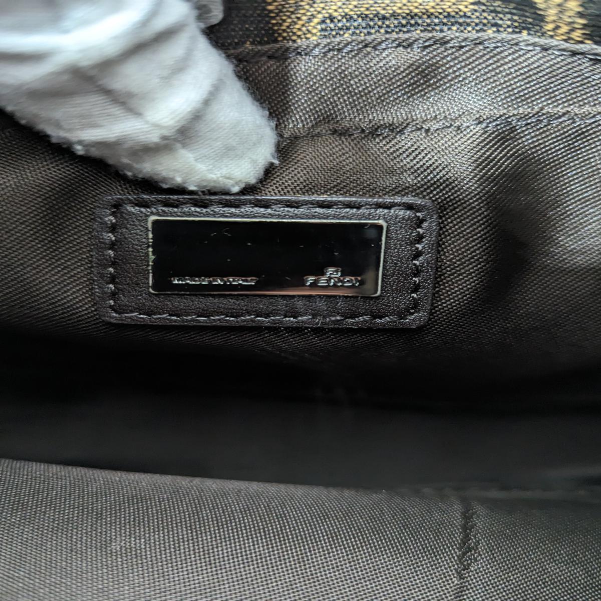 Sac à main FENDI Hobo Zucca toile et cuir Marron
