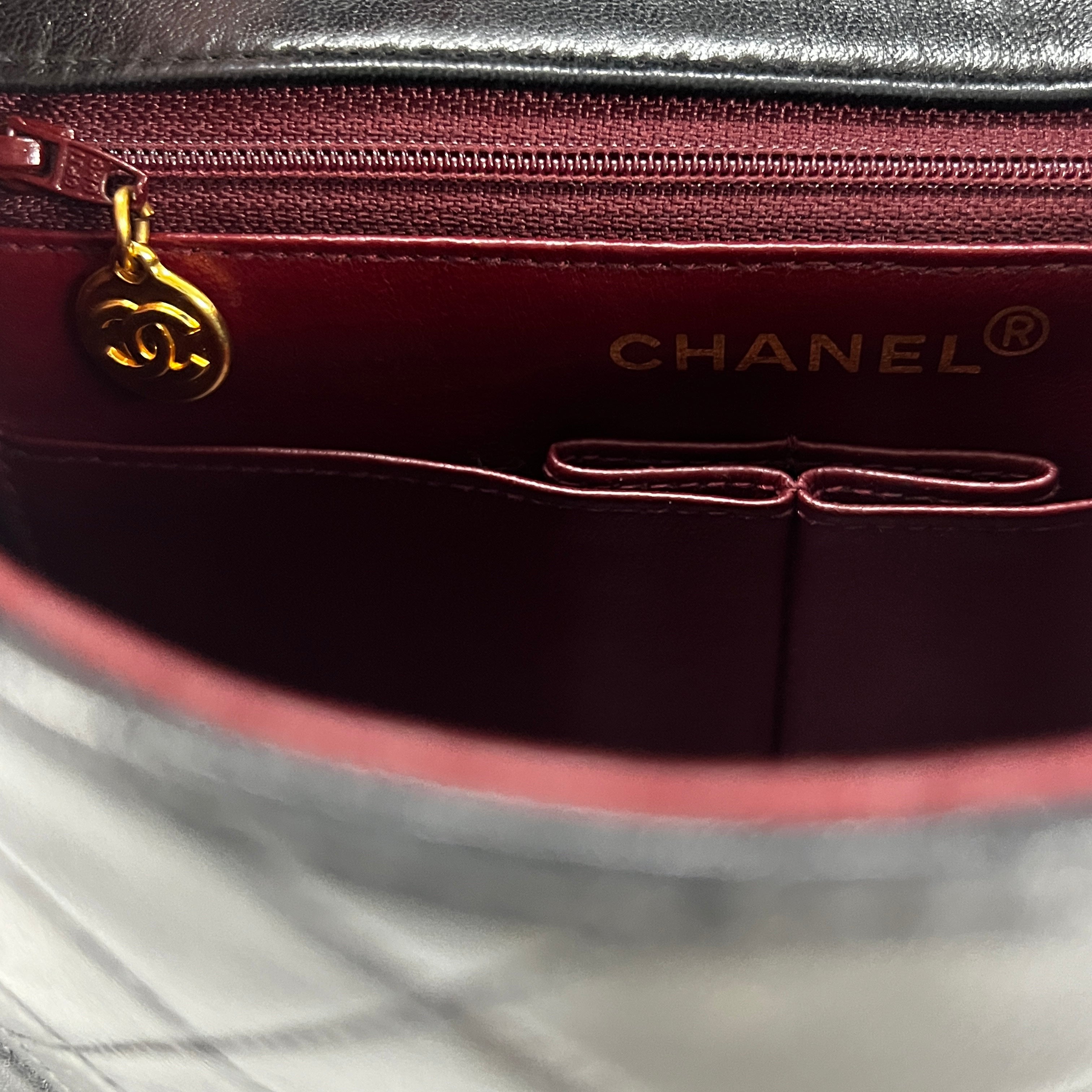 Sac à main CHANEL Timeless classique mini flap cuir noir