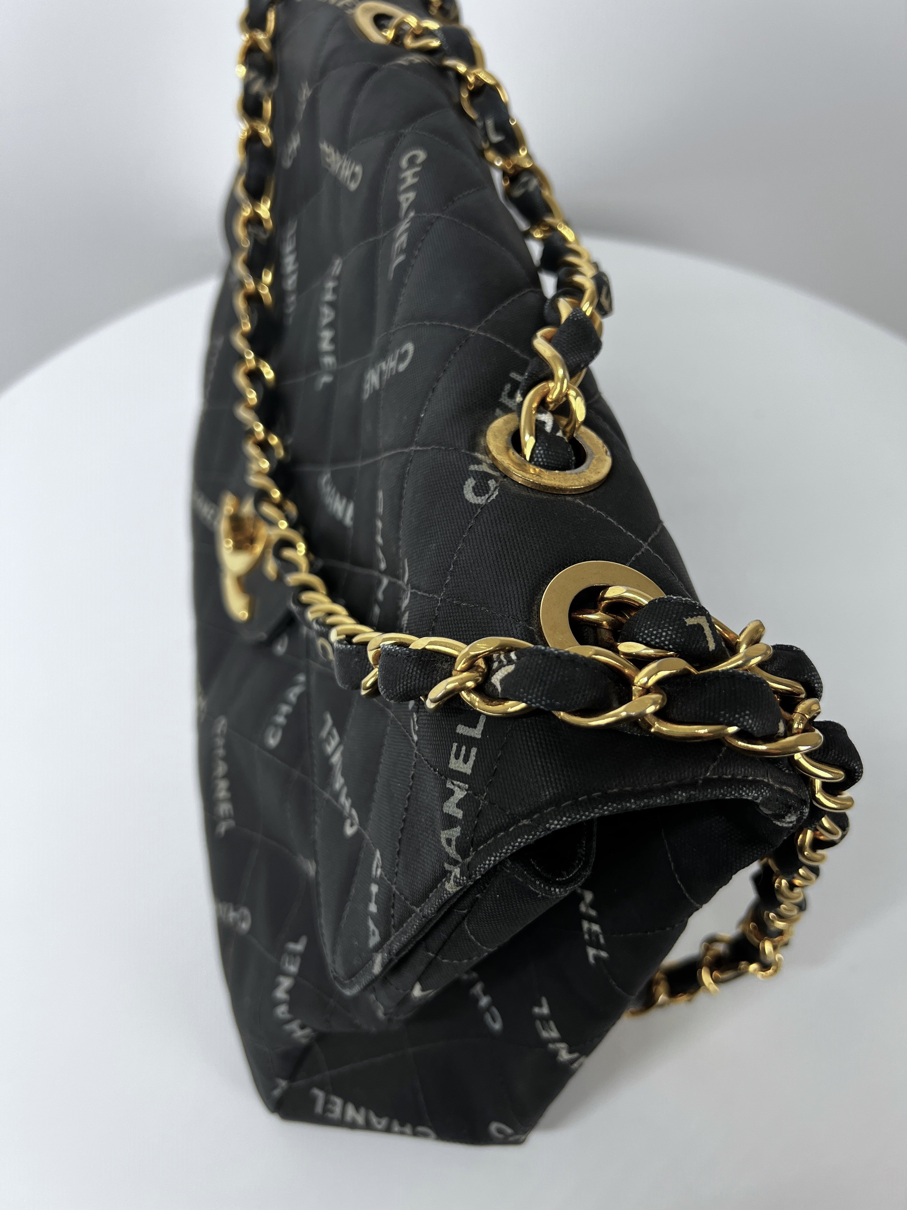 Sac à main CHANEL Jumbo toile  noir