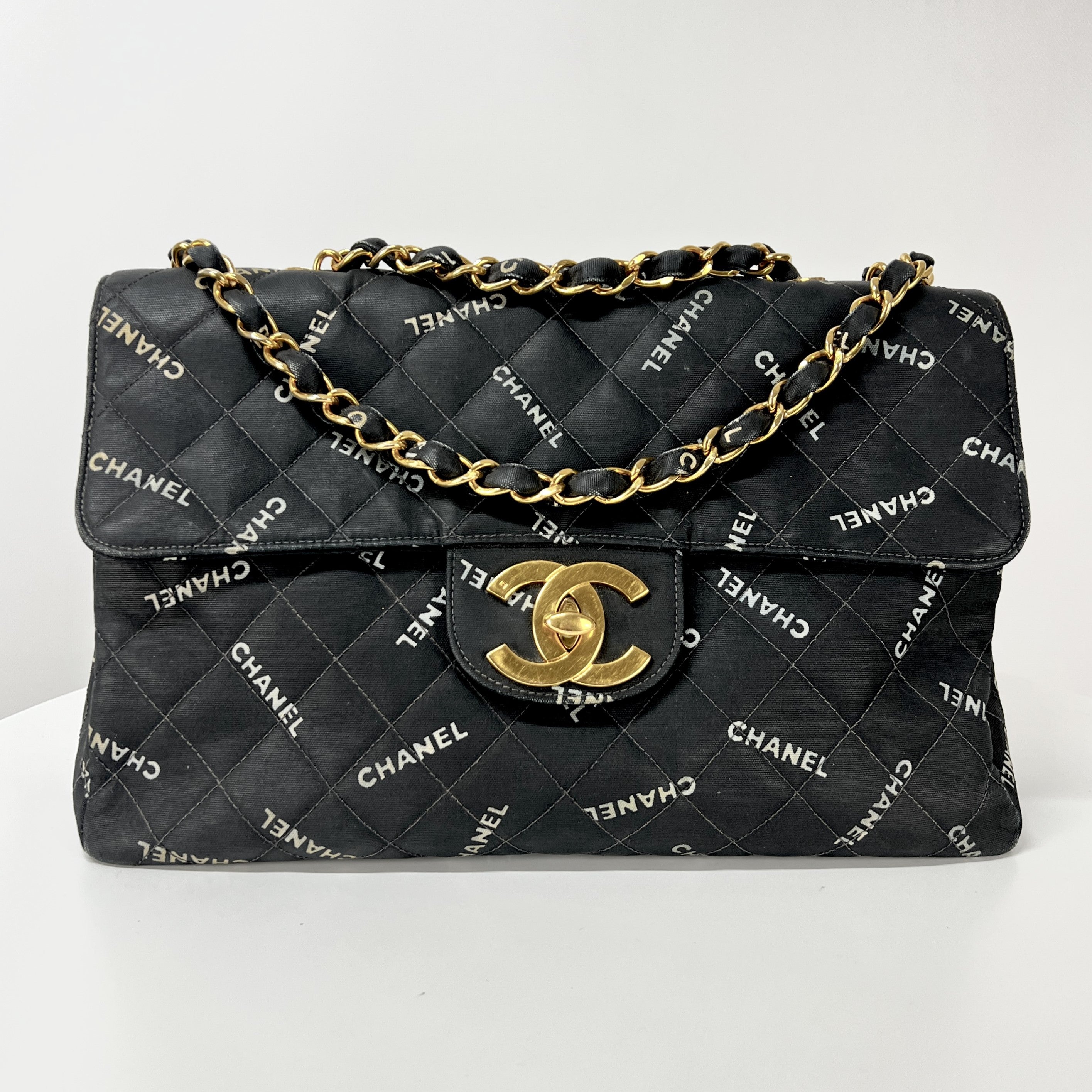 Sac à main CHANEL Jumbo toile  noir