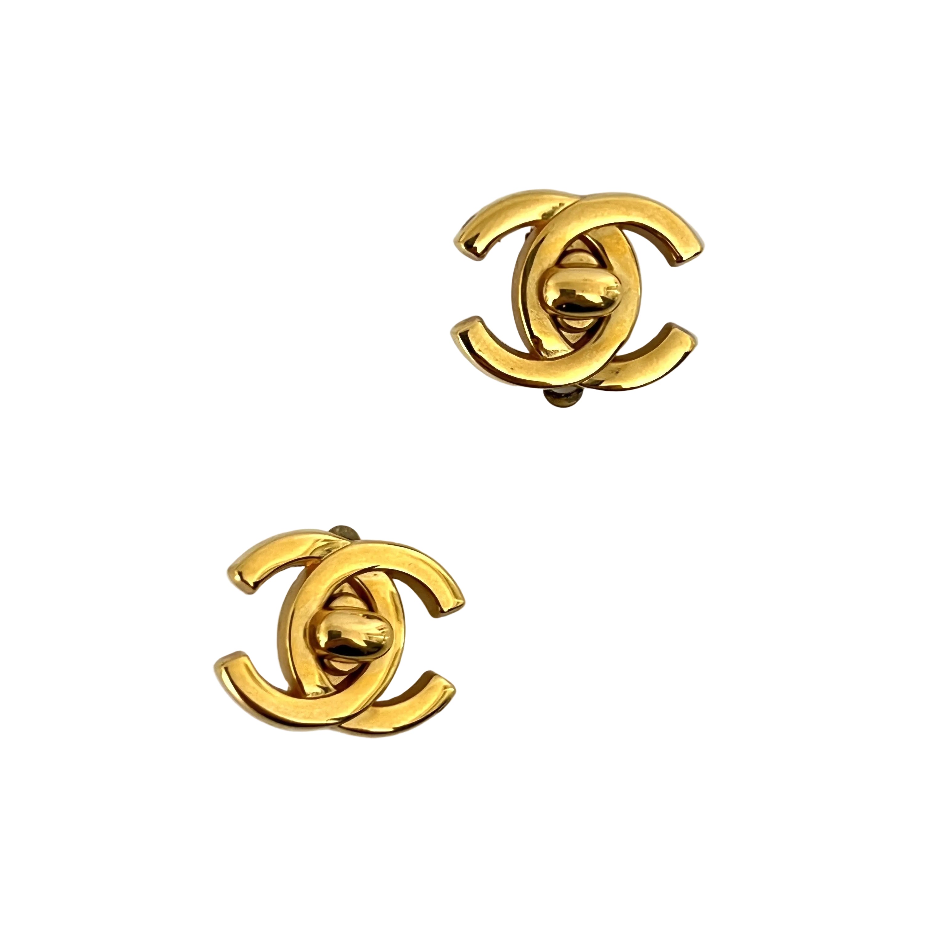 Boucles d'oreilles CHANEL CC Clip On Collection 1995