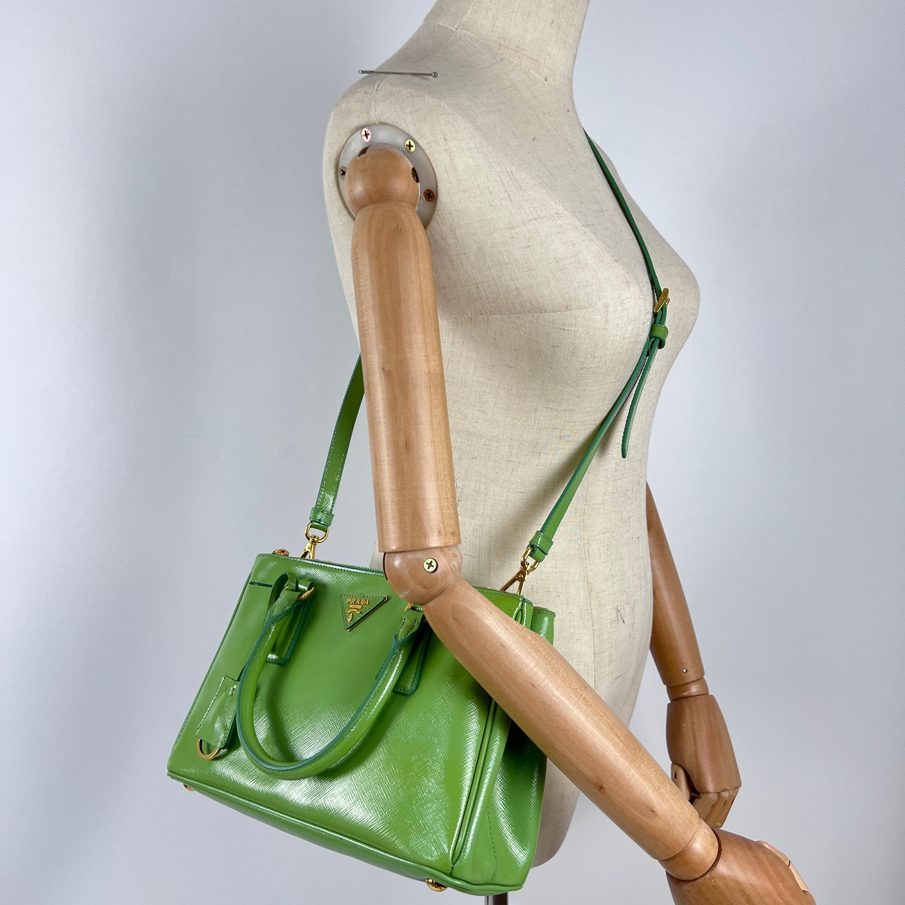 Sac à main PRADA Saffiano Green cuir vert