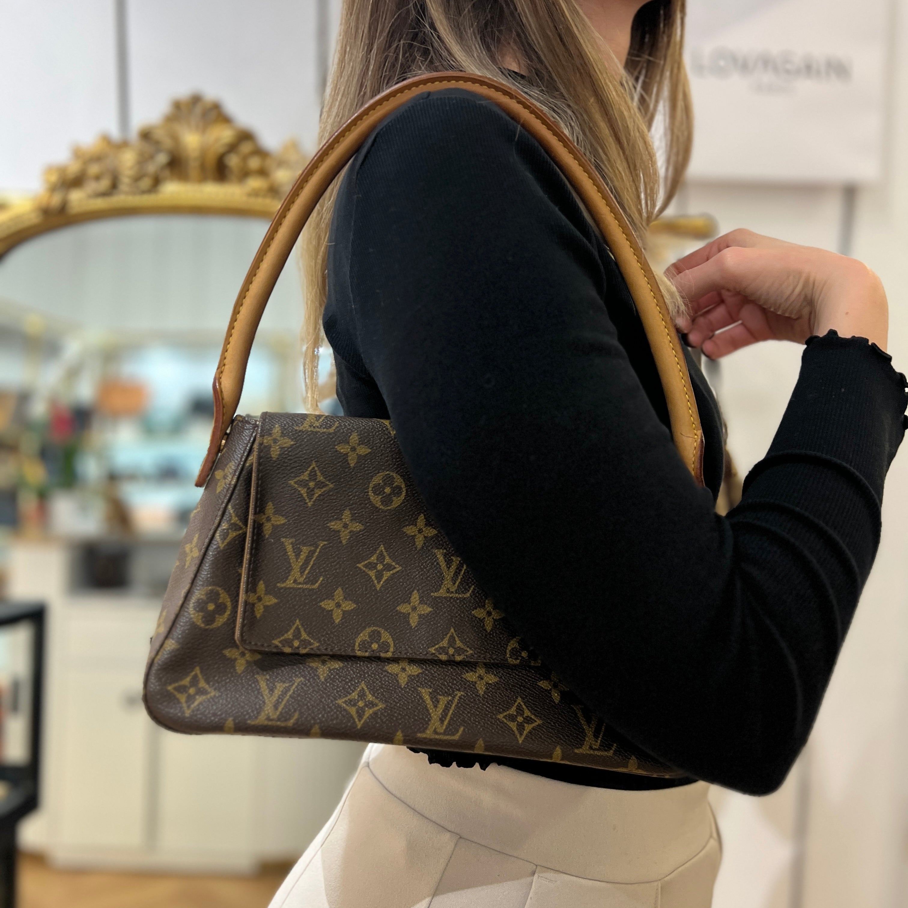 Sac à main LOUIS VUITTON Looping toile et cuir marron