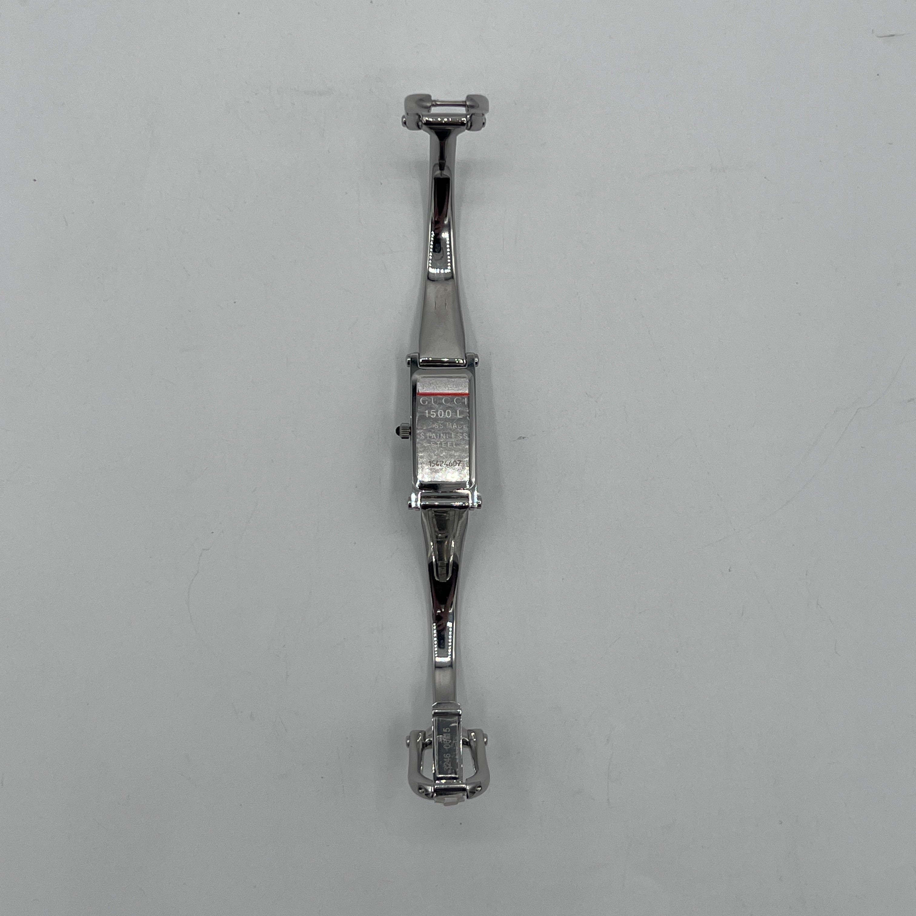 Montre GUCCI 1500 L acier Argenté
