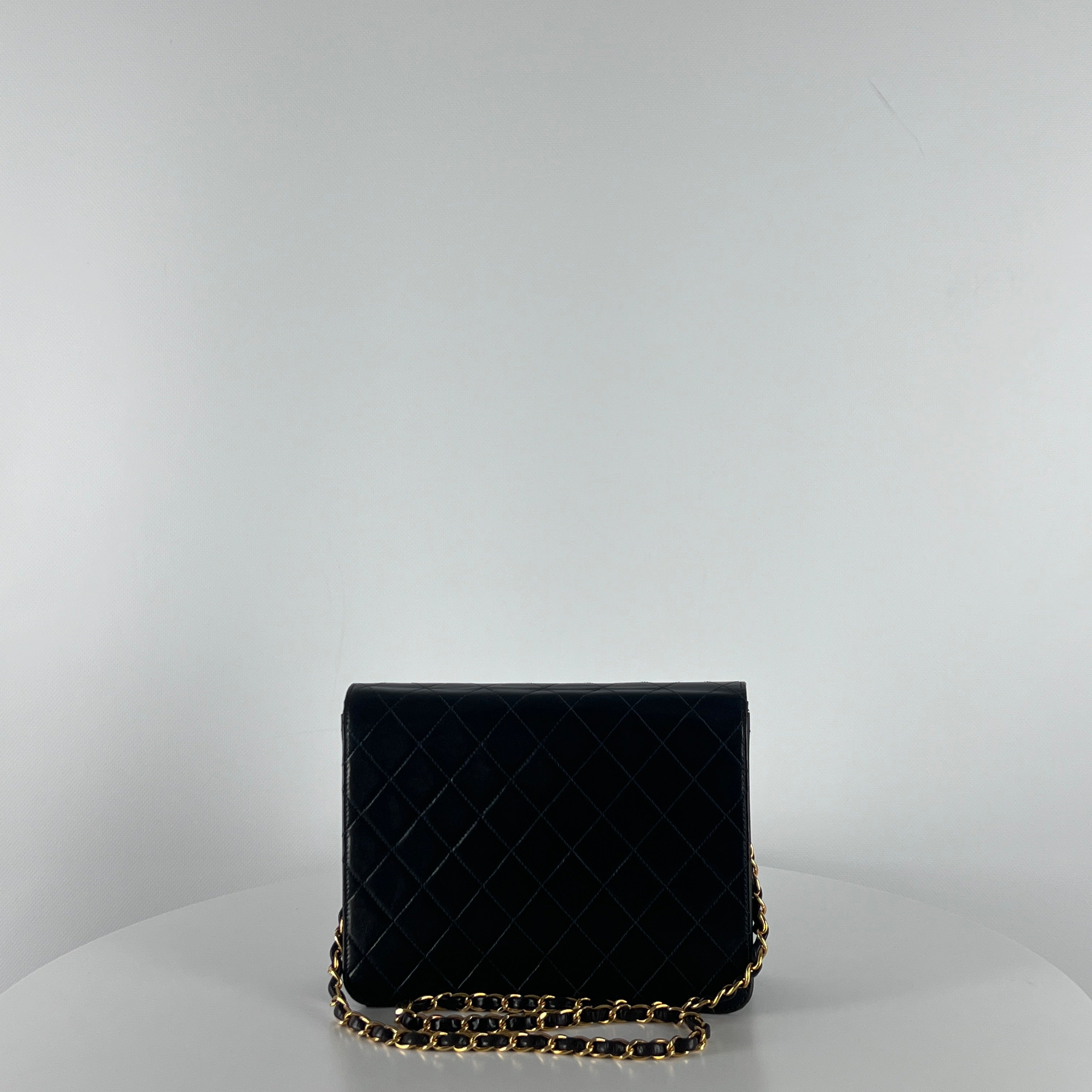 Sac à main CHANEL Single Flap cuir noir