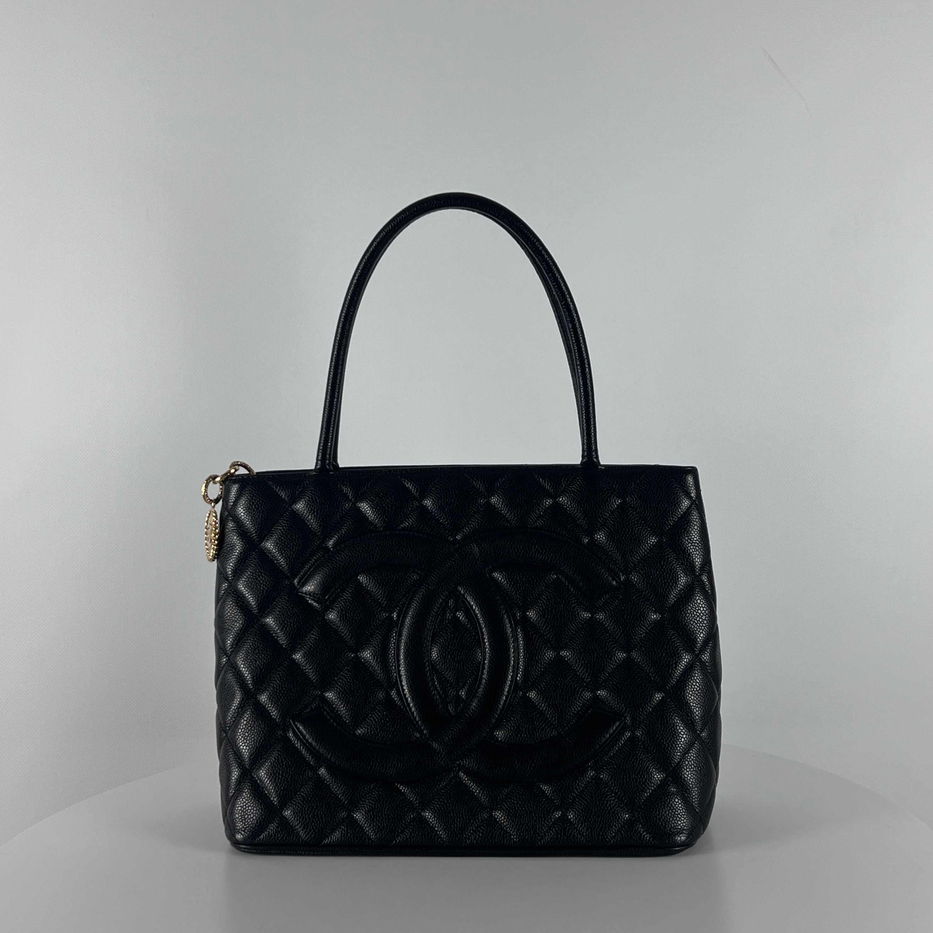 CHANEL Medaillon black leather handbag