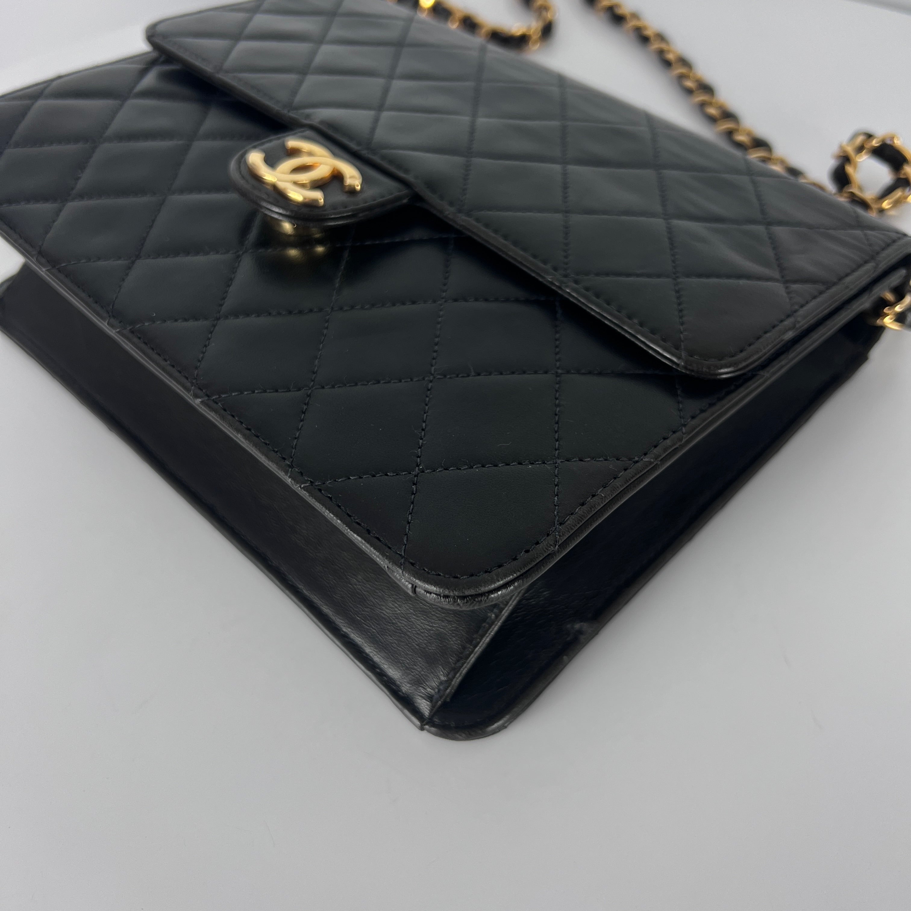 Sac à main CHANEL Single Flap cuir noir