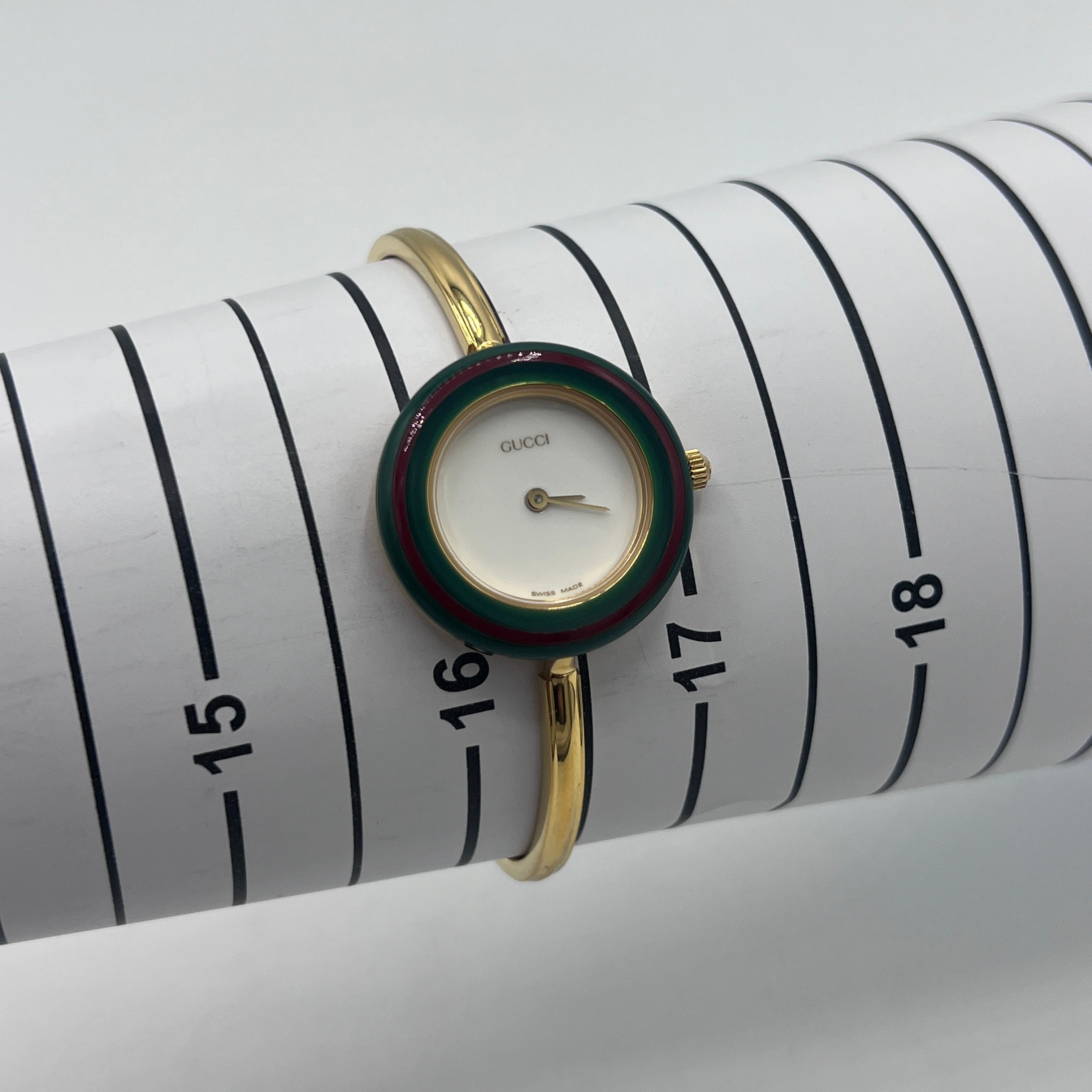 Montre GUCCI 11/12.2 plaqué or doré