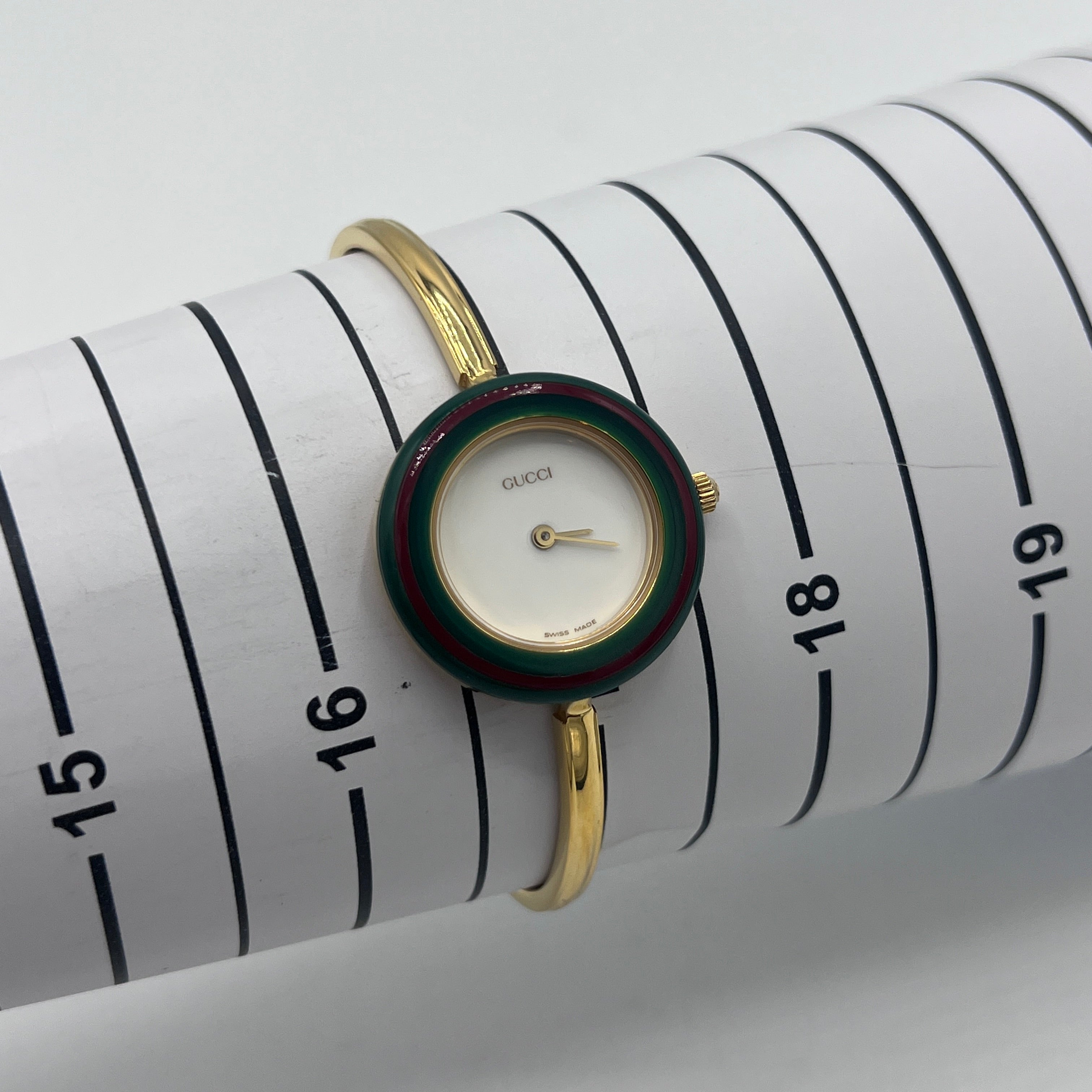 Montre GUCCI 11/12.2 plaqué or doré