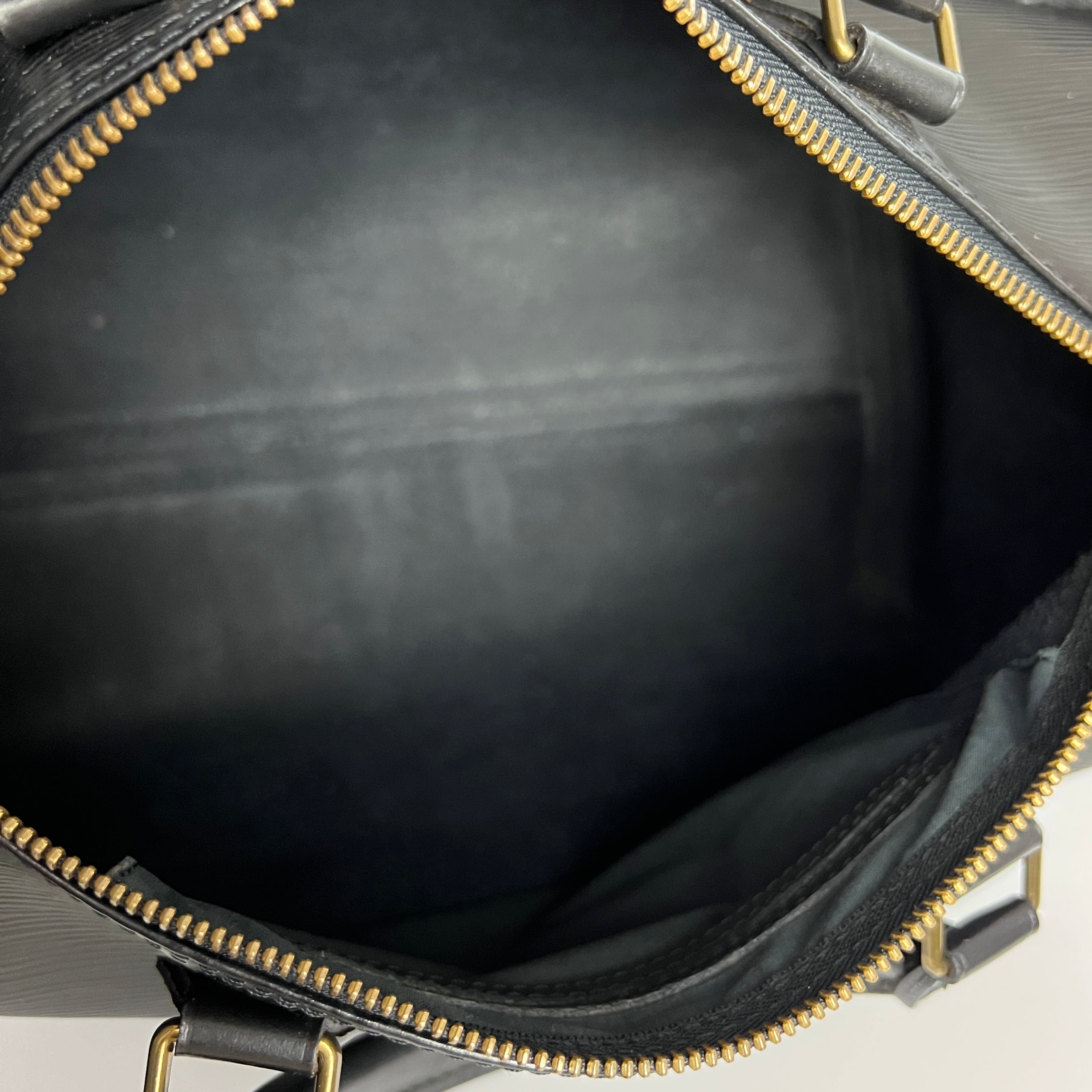 Sac à main LOUIS VUITTON Speedy 30 cuir noir