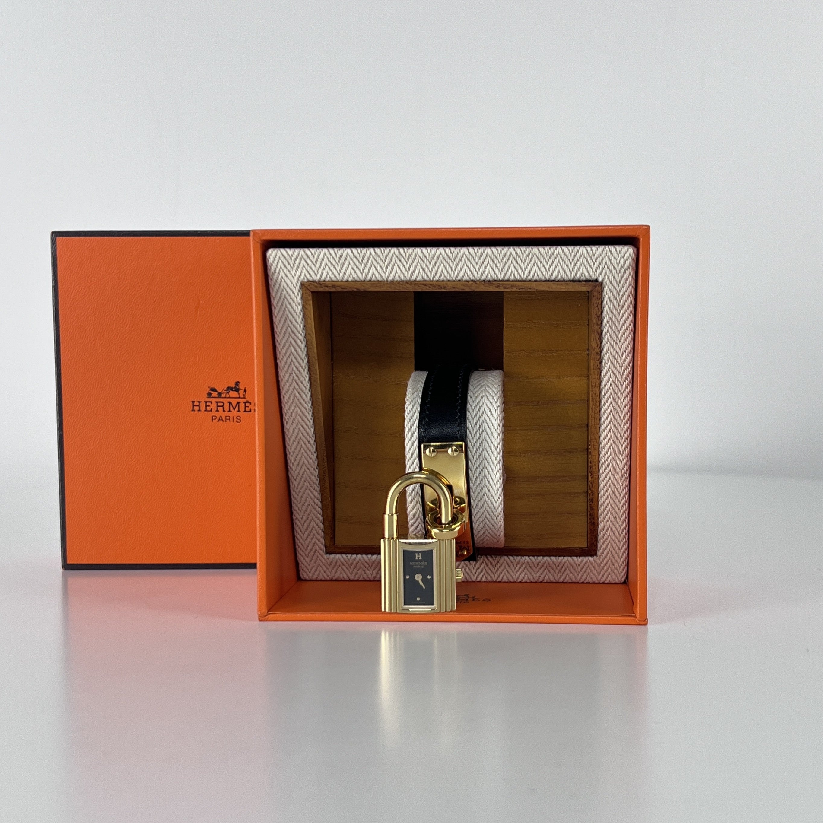 Montre HERMÈS Kelly plaqué or doré
