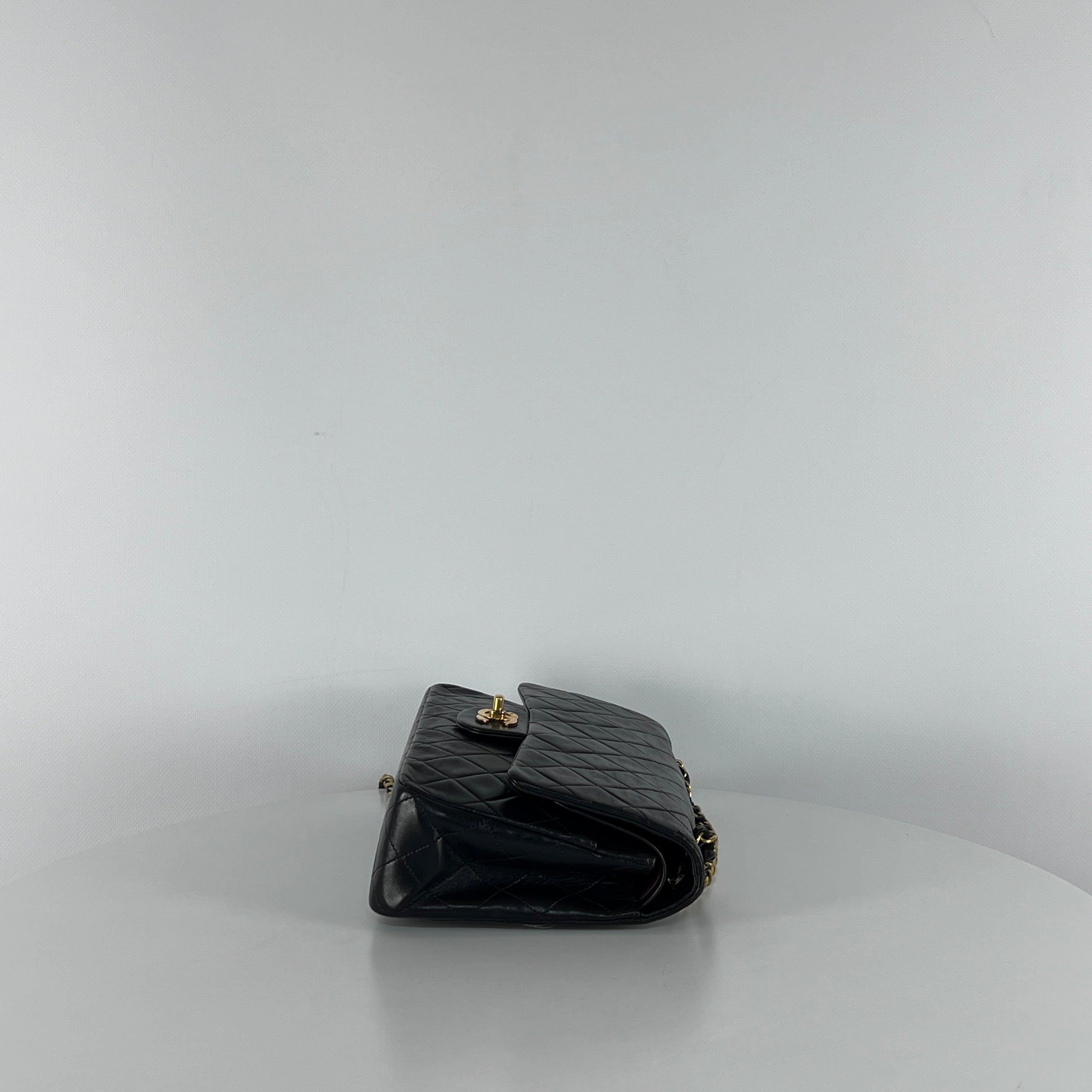 Sac à main CHANEL Timeless Classique Medium cuir noir