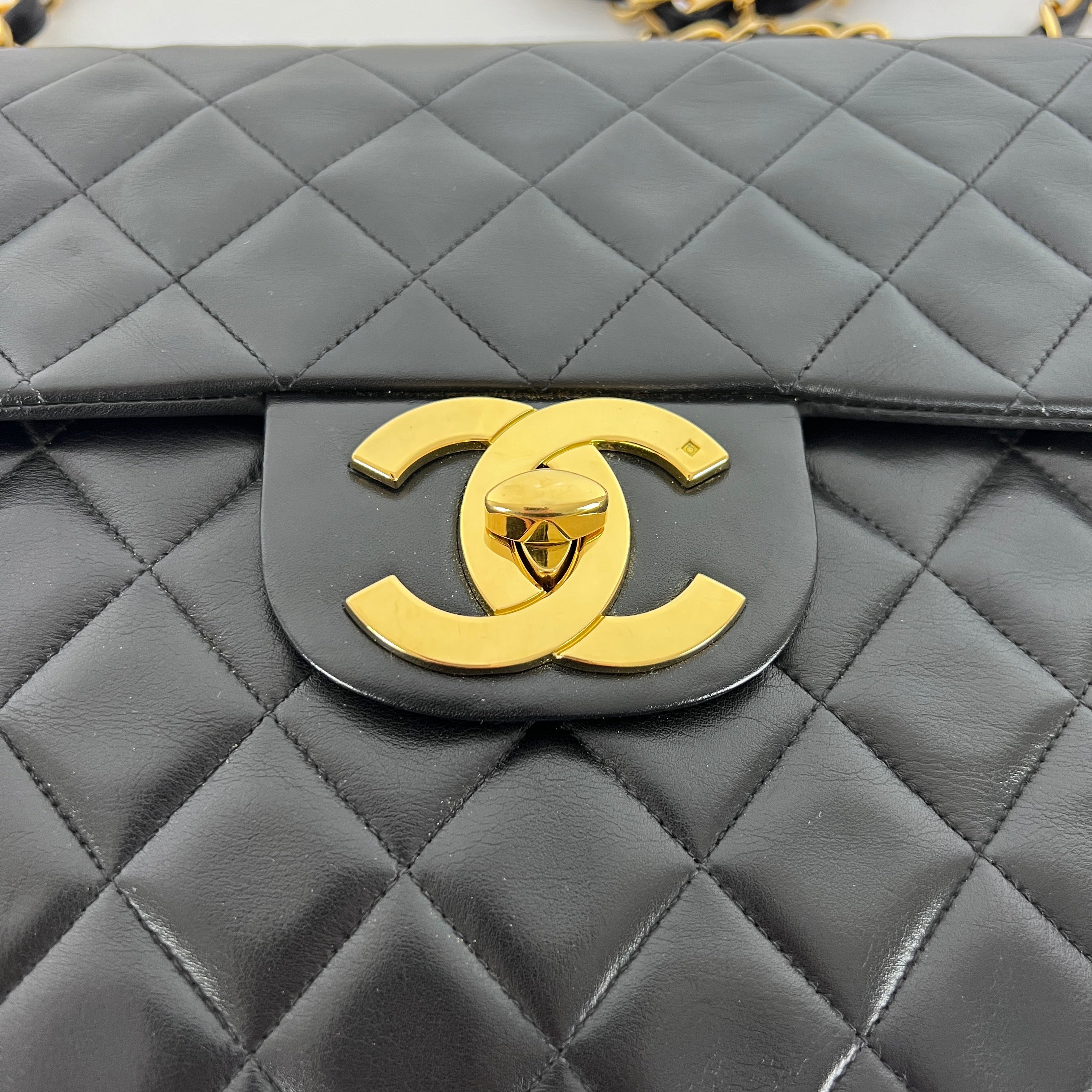 Sac à main CHANEL Timeless Classique Maxi cuir noir