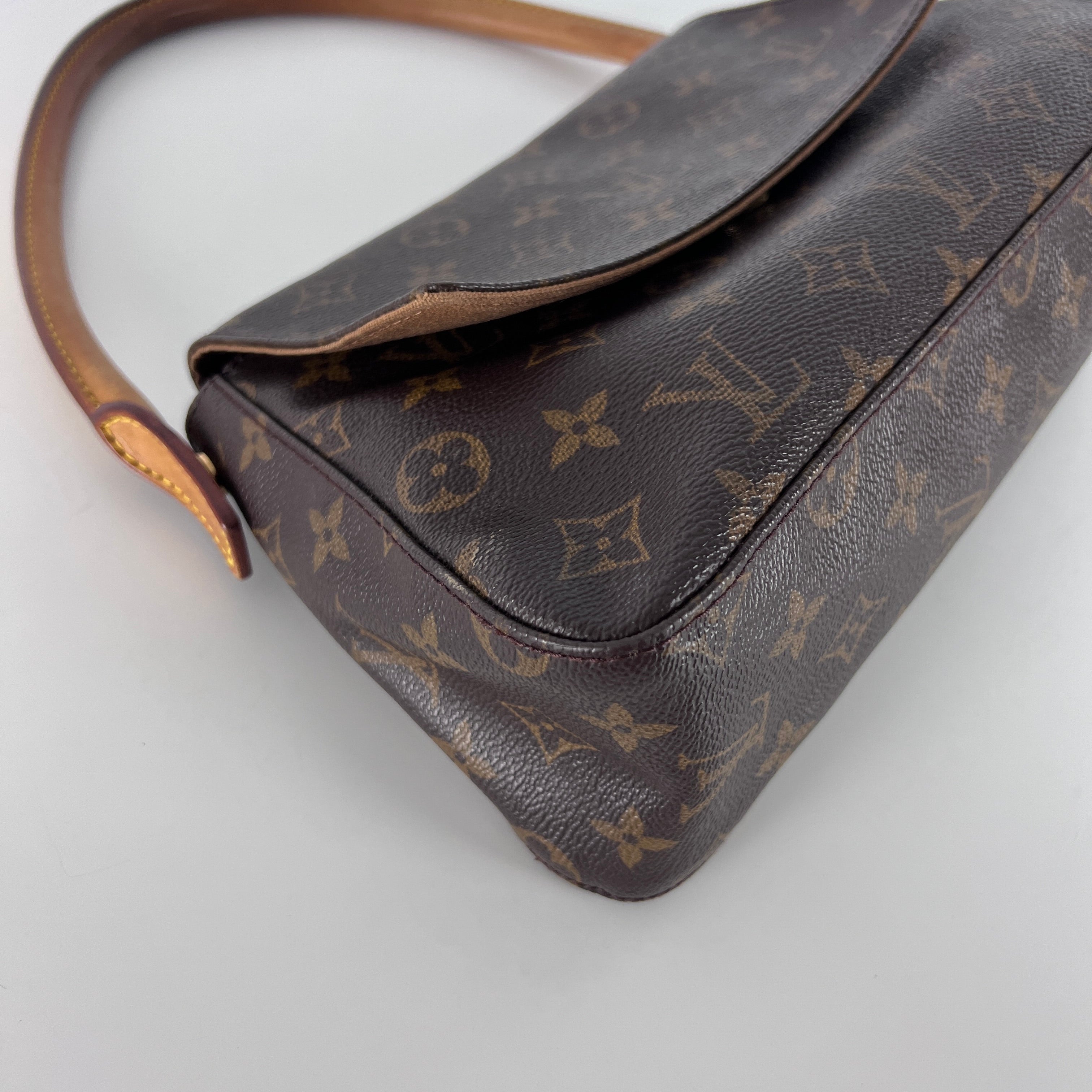 LOUIS VUITTON Looping handbag in brown canvas and leather
