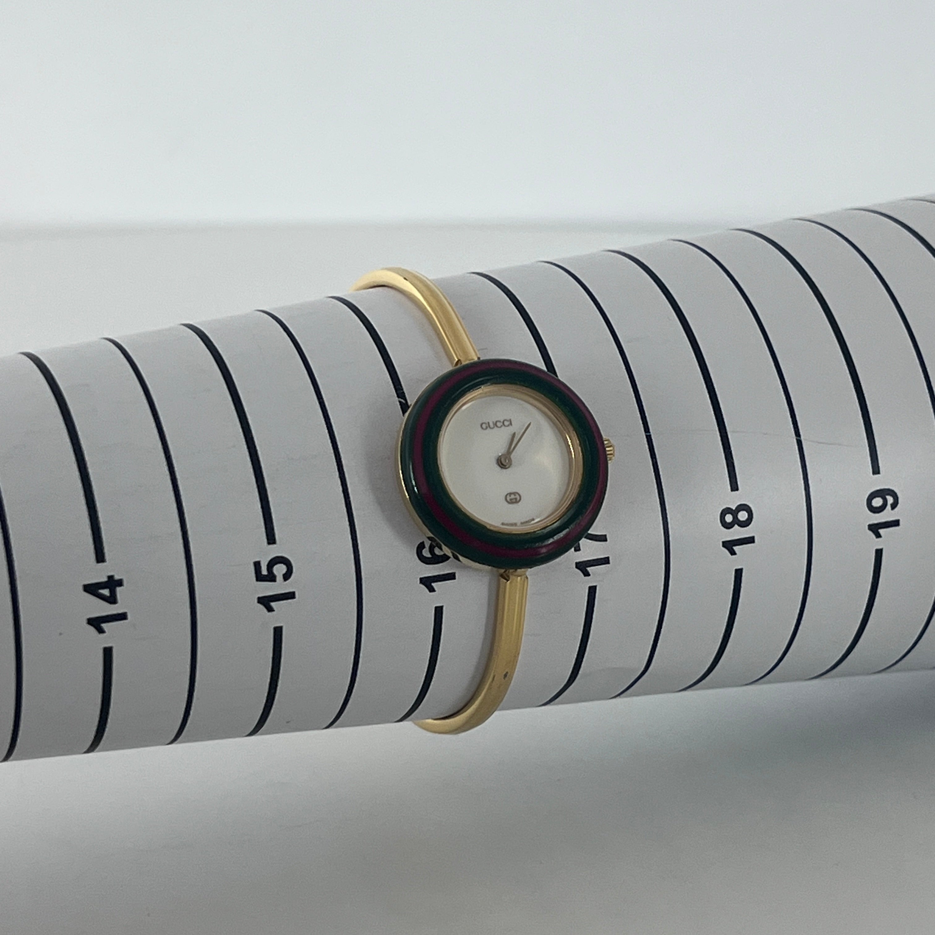 Montre GUCCI 11/12 plaqué or doré