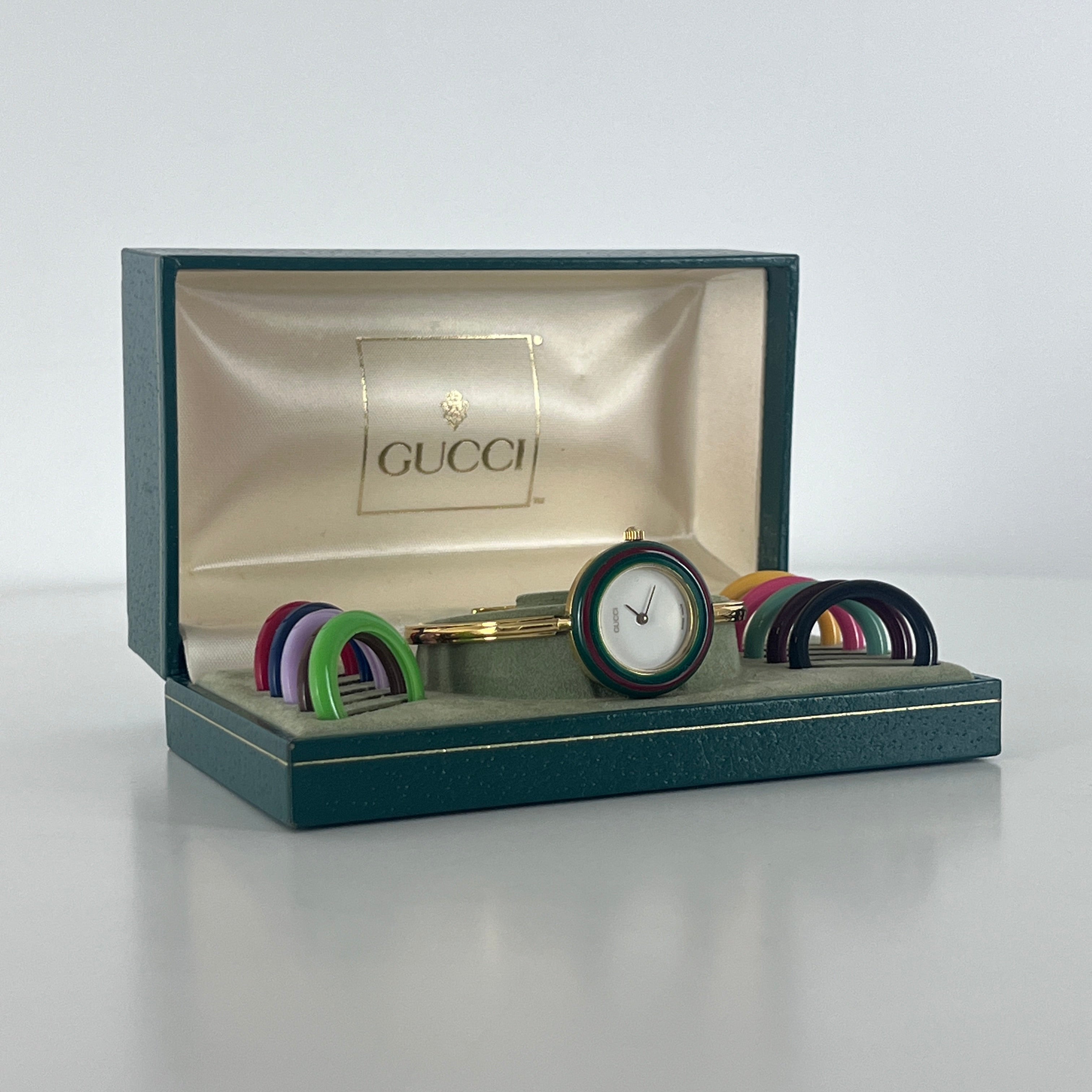 Montre GUCCI 11/12.2 plaqué or doré