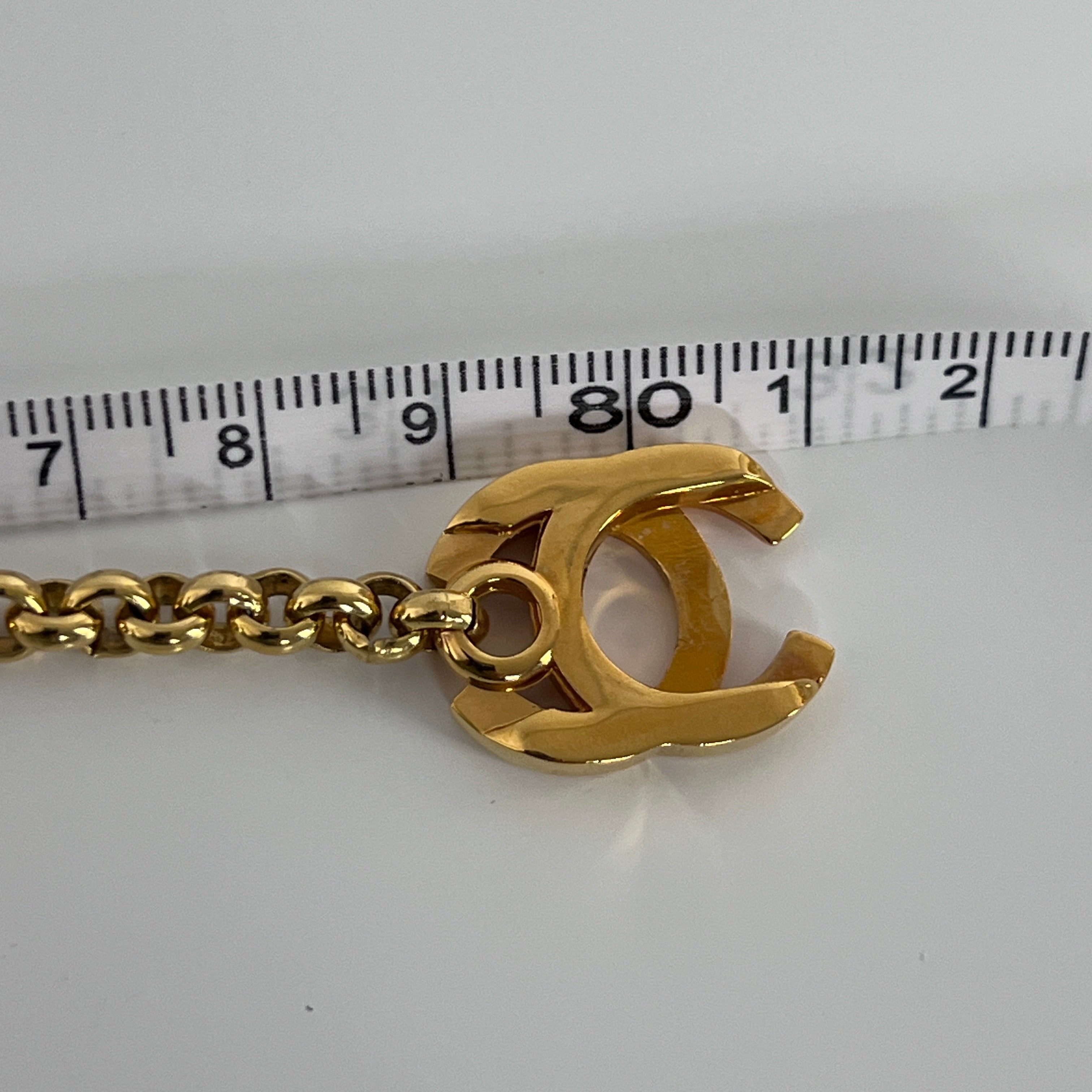 Collier CHANEL CC plaqué or doré