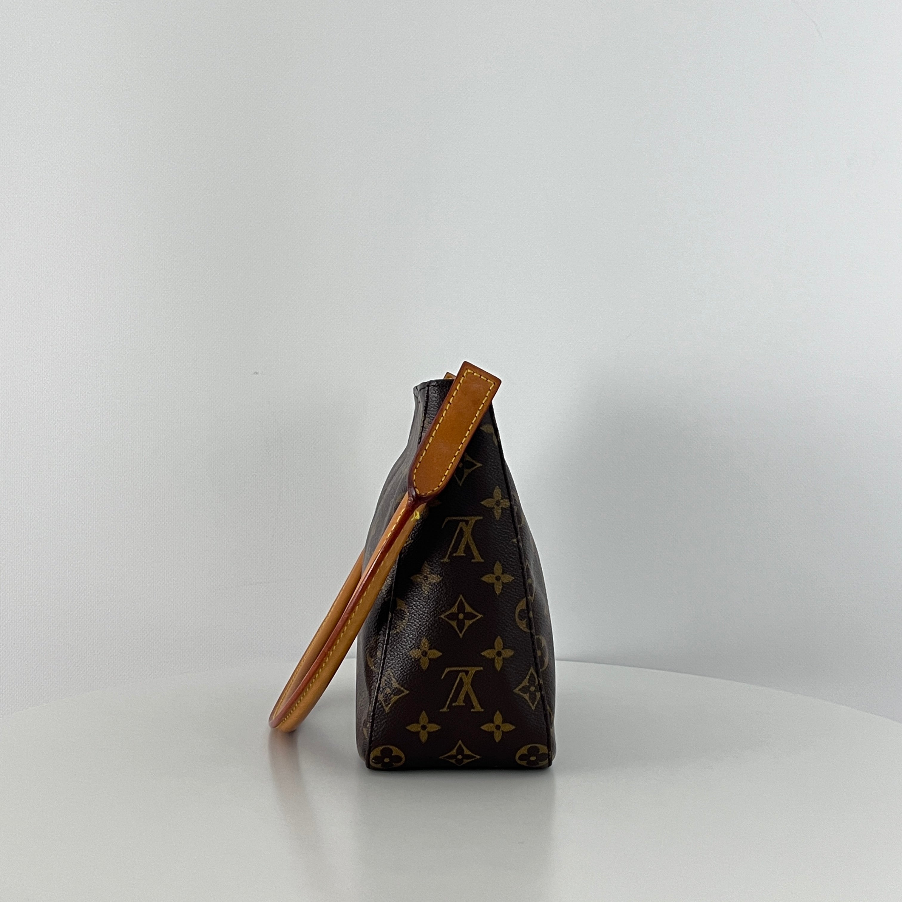 Sac à main LOUIS VUITTON Looping MM toile et cuir marron