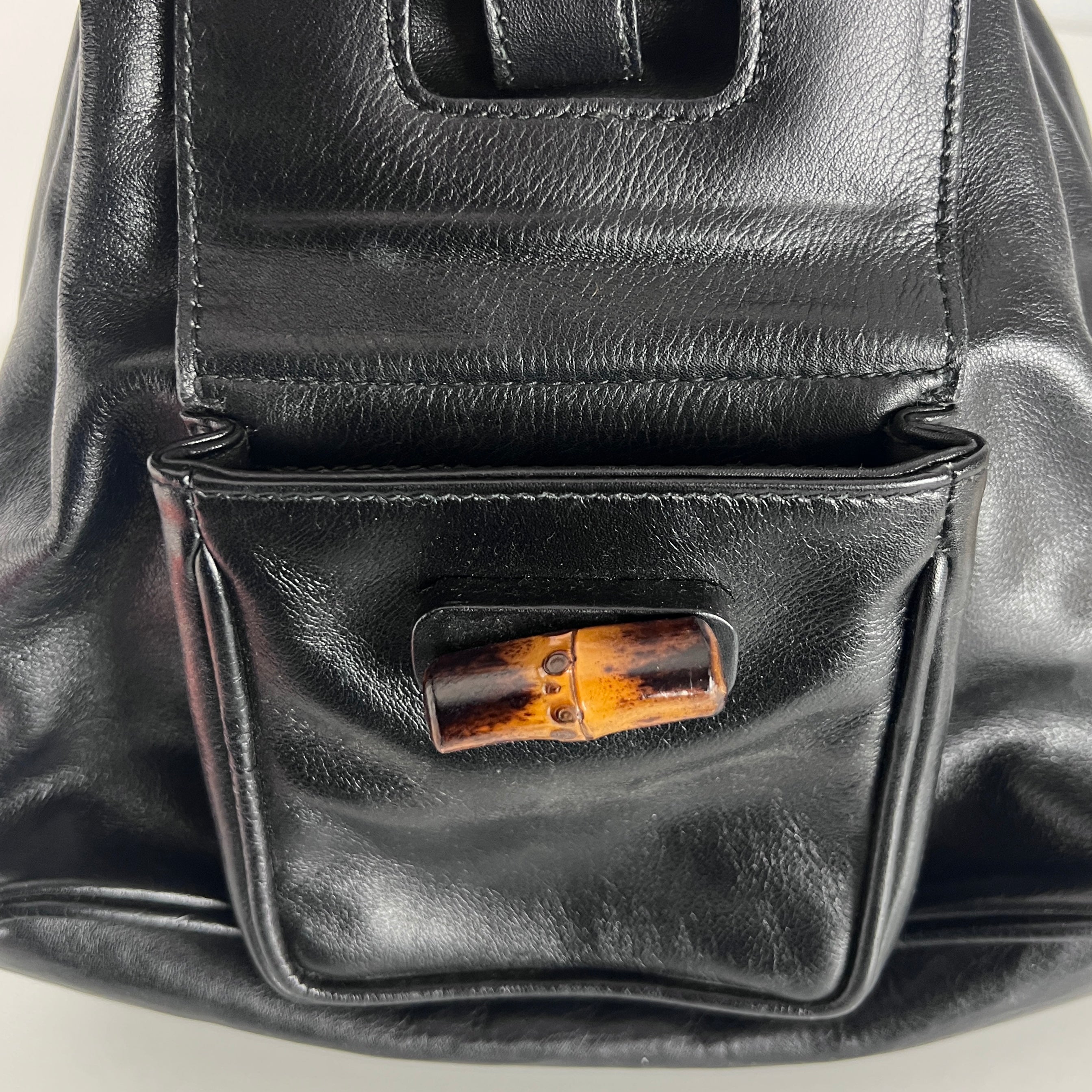 Sac à main GUCCI Bamboo Backpack cuir noir