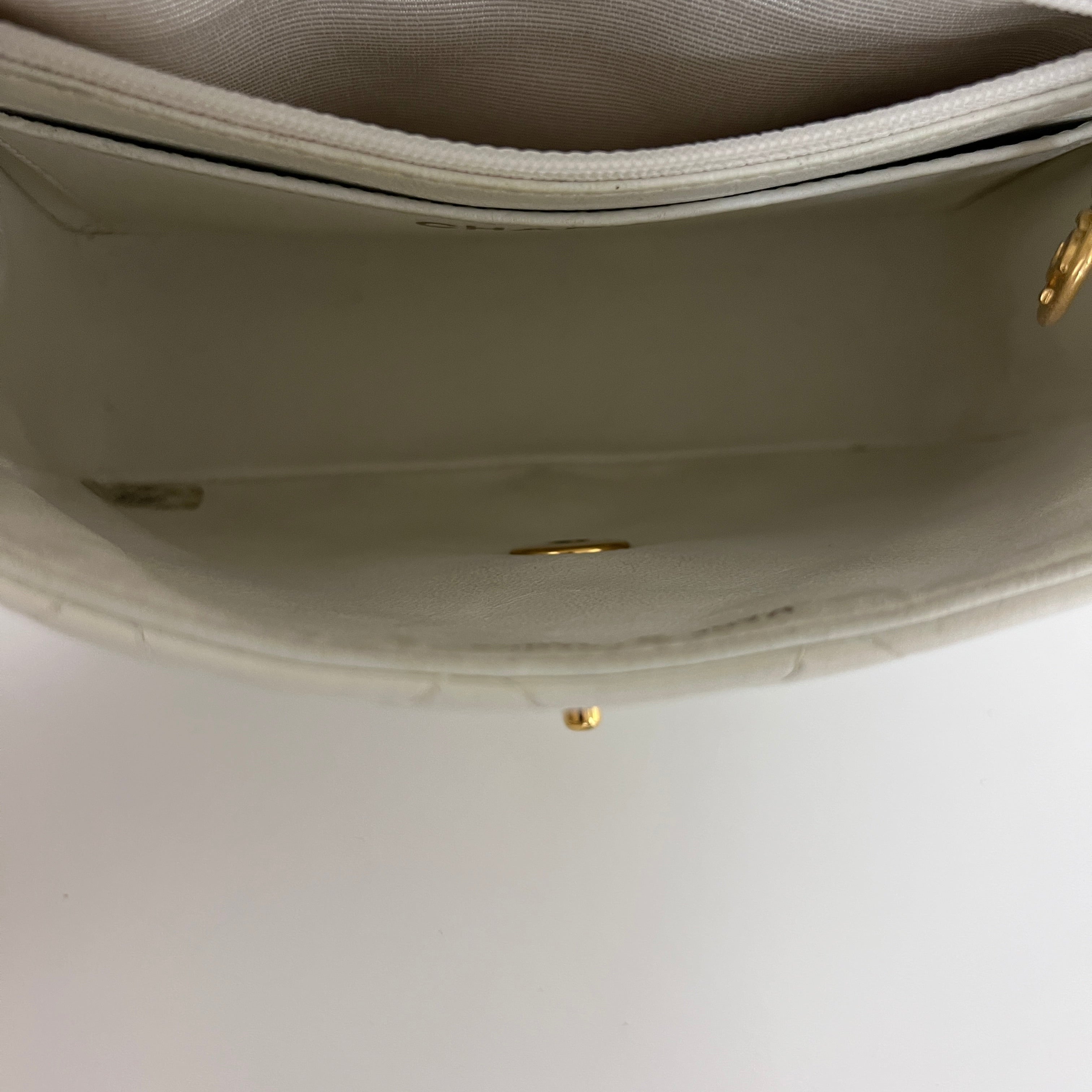 Sac à main CHANEL Timeless Classique Mini  Simple Flap cuir d'agneau blanc