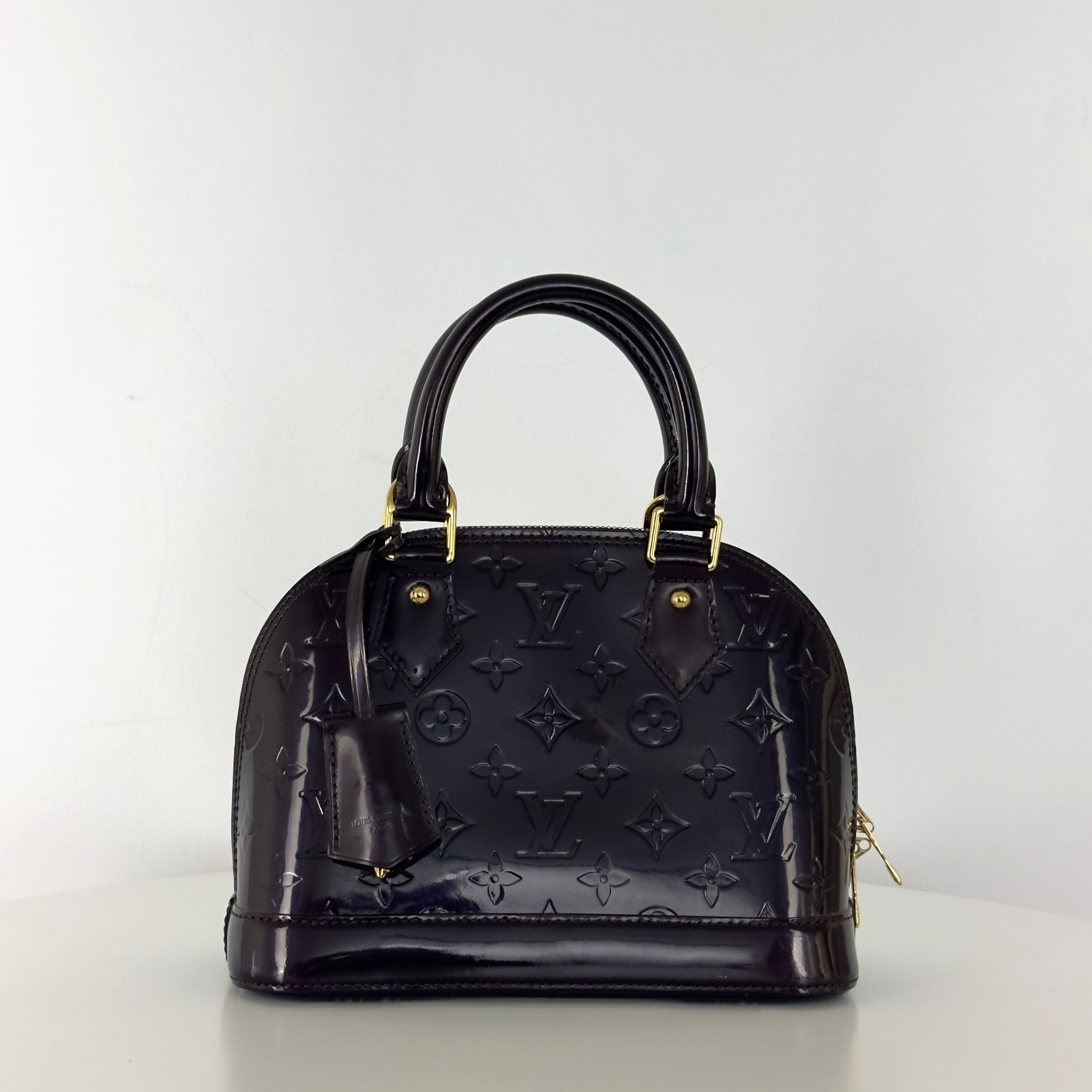 Sac à main LOUIS VUITTON Alma BB cuir verni violet