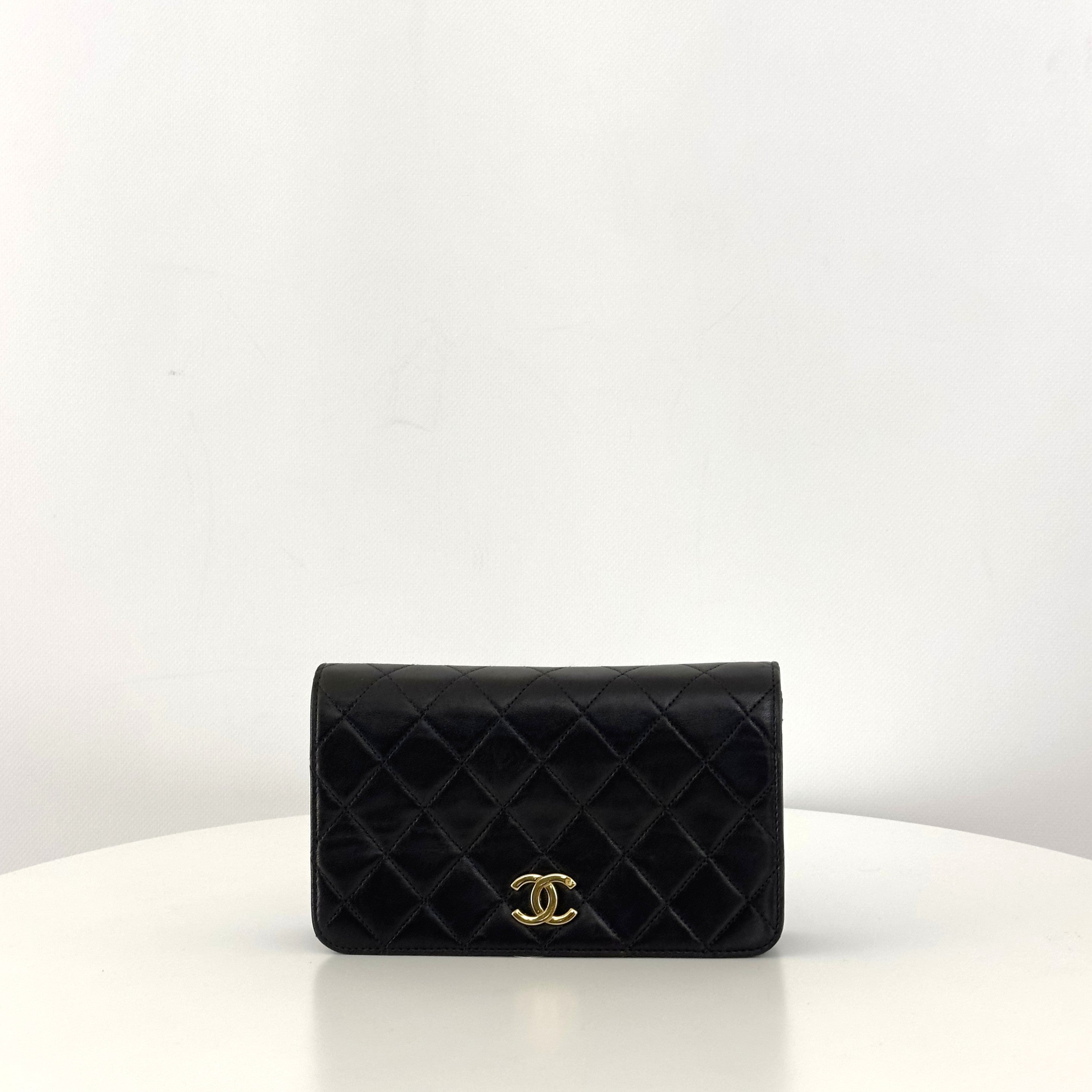 Sac à main CHANEL Timeless WOC Mini cuir d'agneau noir