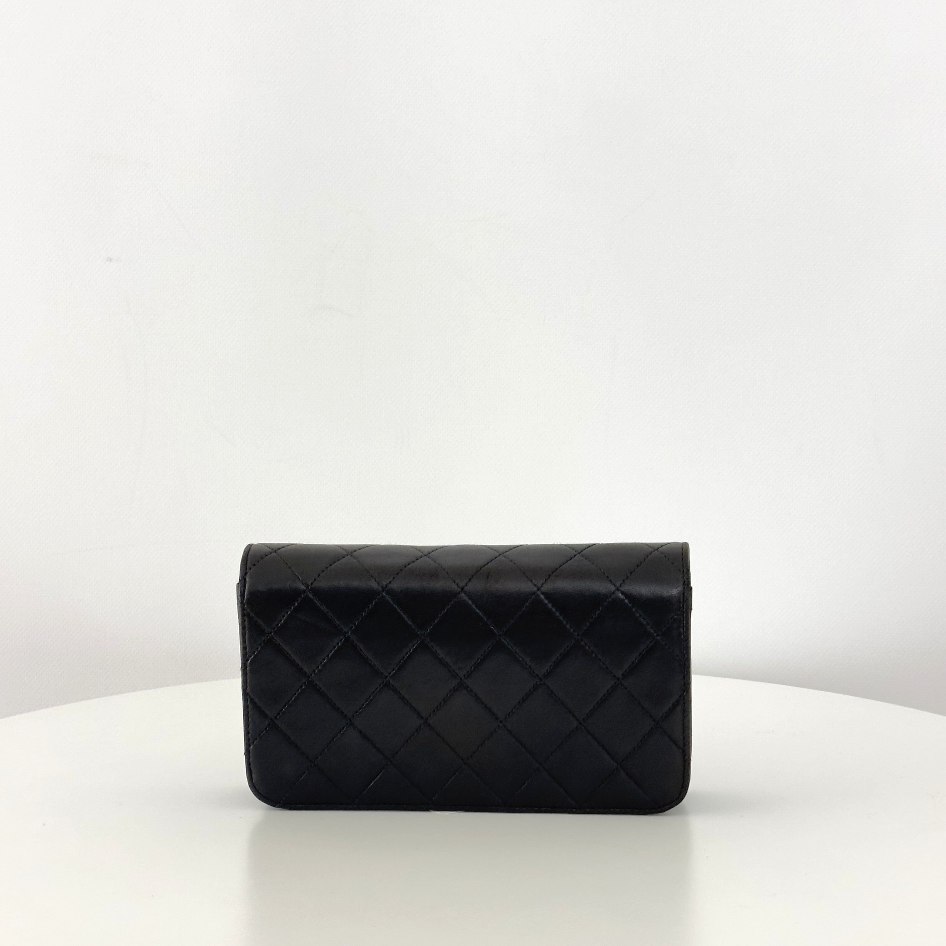 Sac à main CHANEL Timeless WOC Mini cuir d'agneau noir